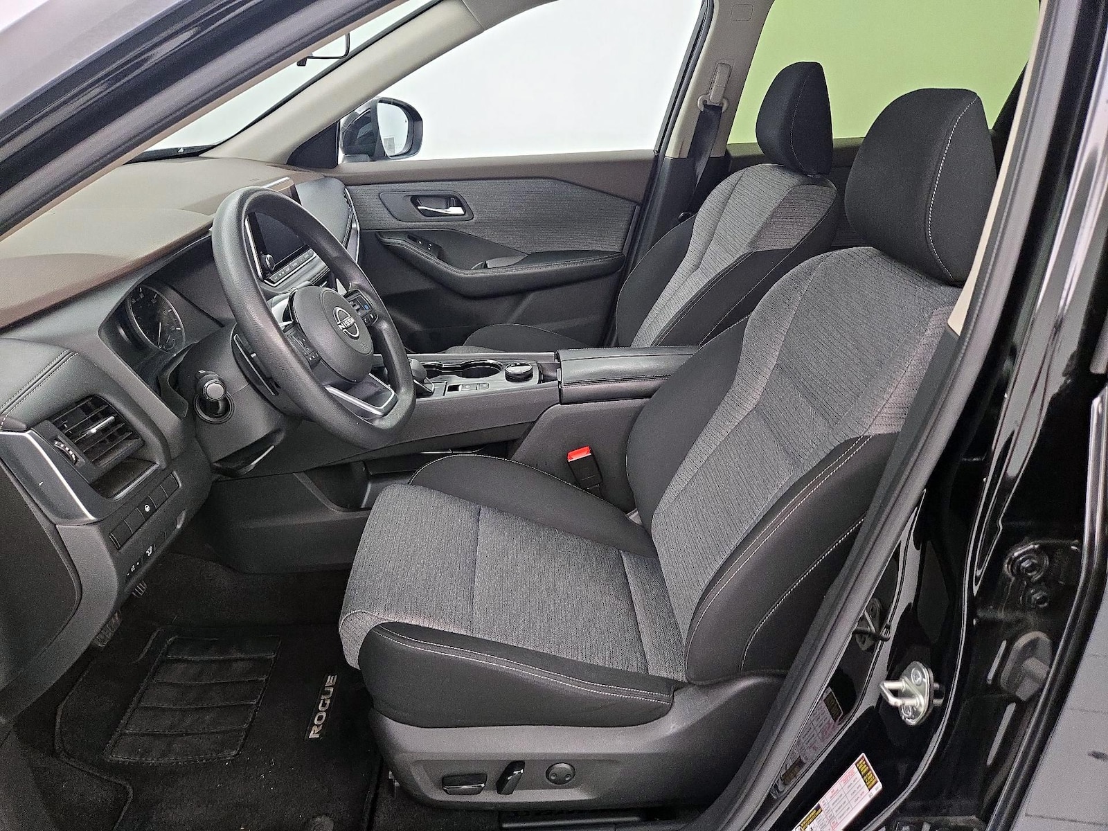 Power Seat(s) & Side Airbags