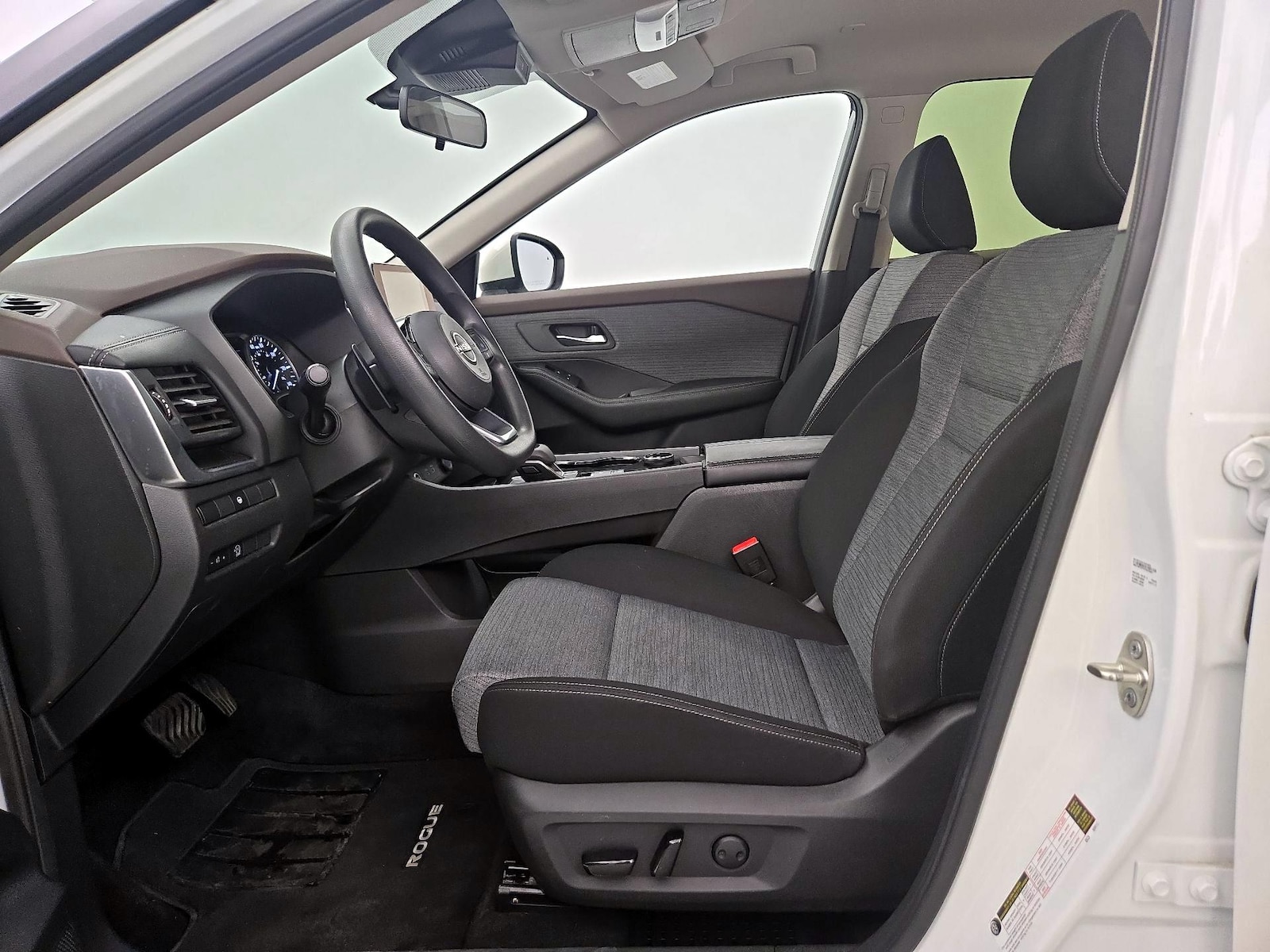 Power Seat(s) & Side Airbags