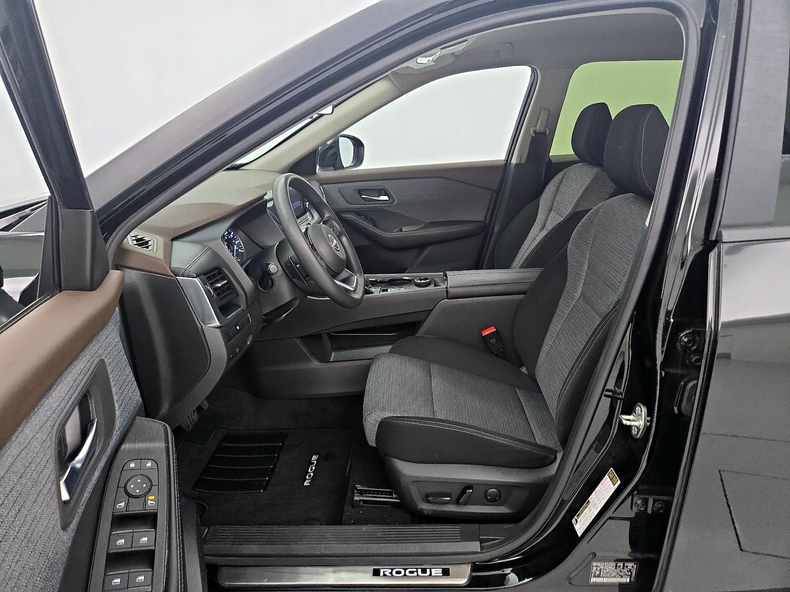 Power Seat(s) & Side Airbags