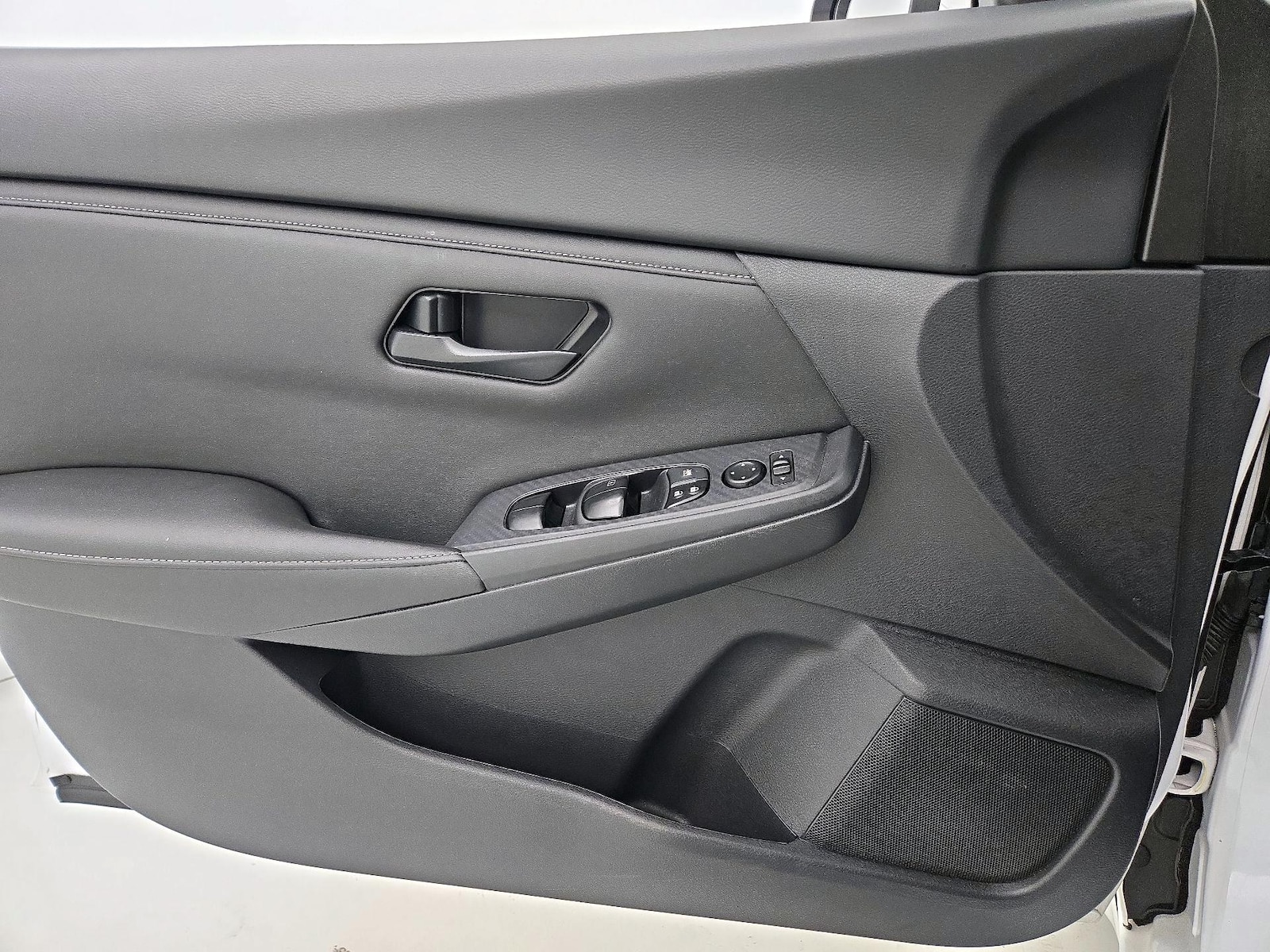 2024 Nissan Sentra S - Photo 13