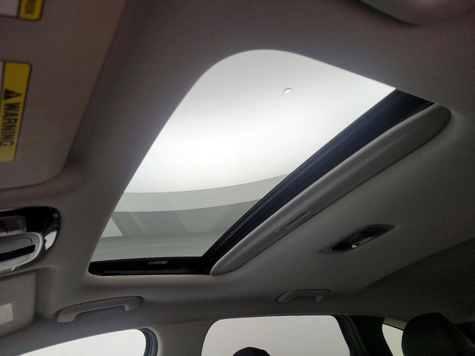 Sunroof(s) & Overhead Airbags