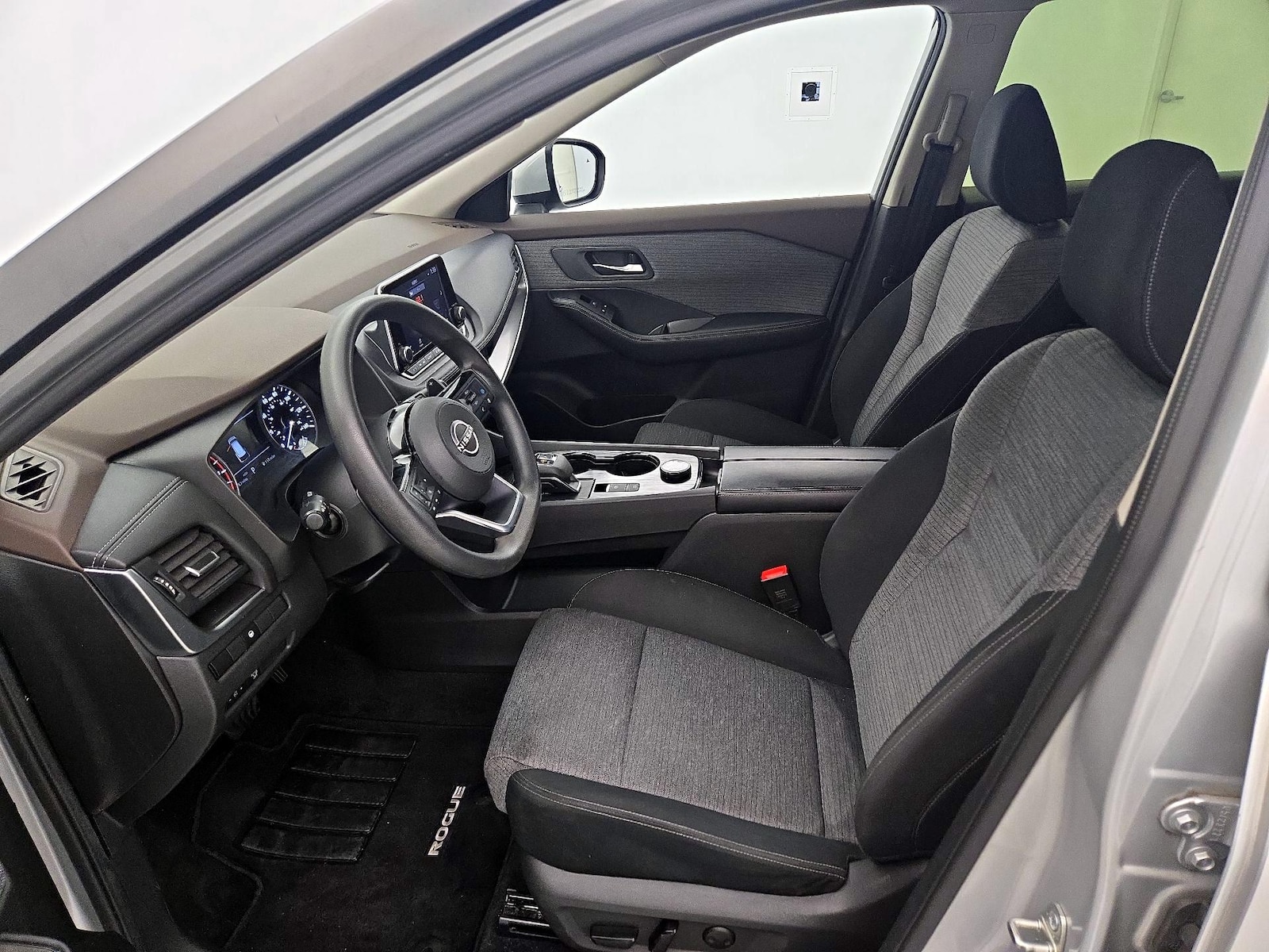 Power Seat(s) & Side Airbags