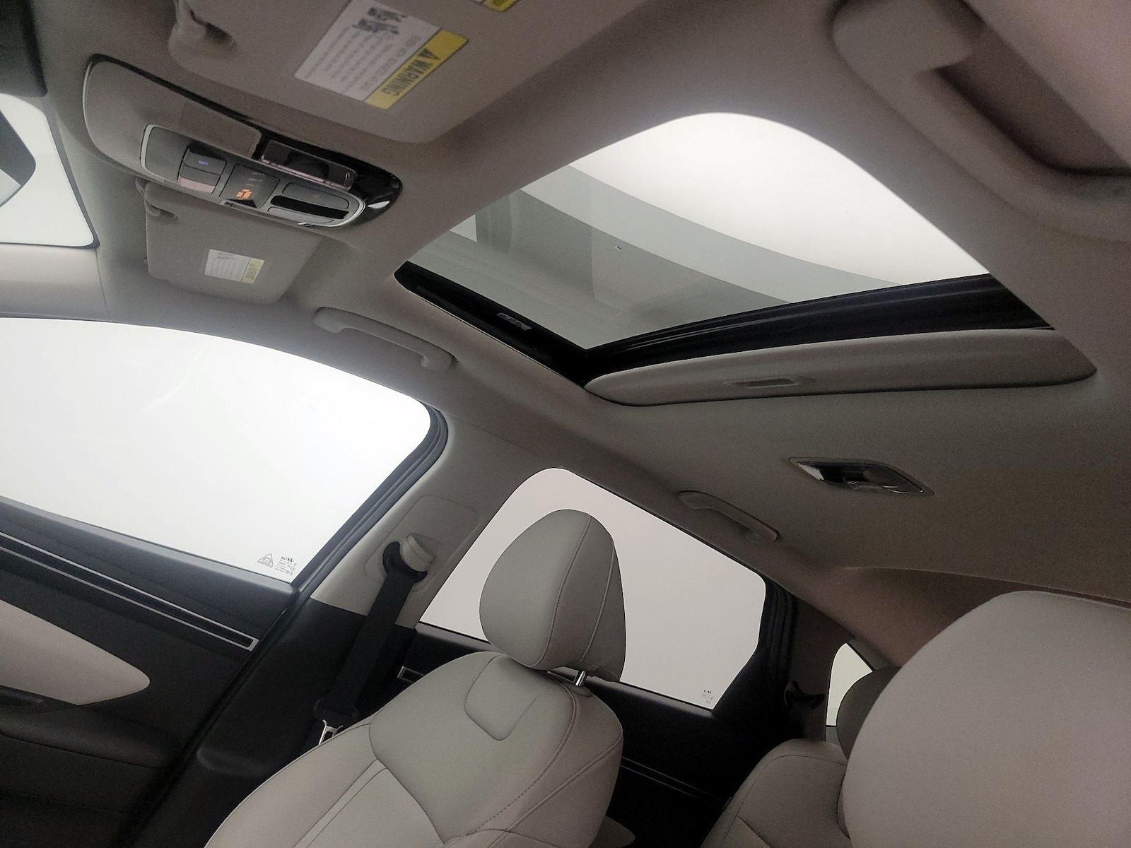 Sunroof(s) & Overhead Airbags