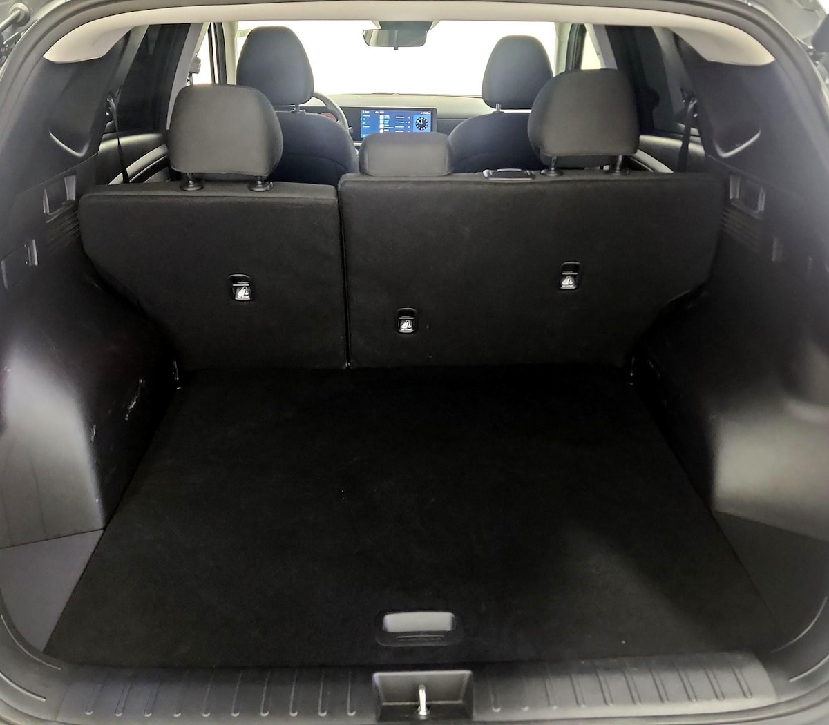 Trunk/Cargo (Seats Up)