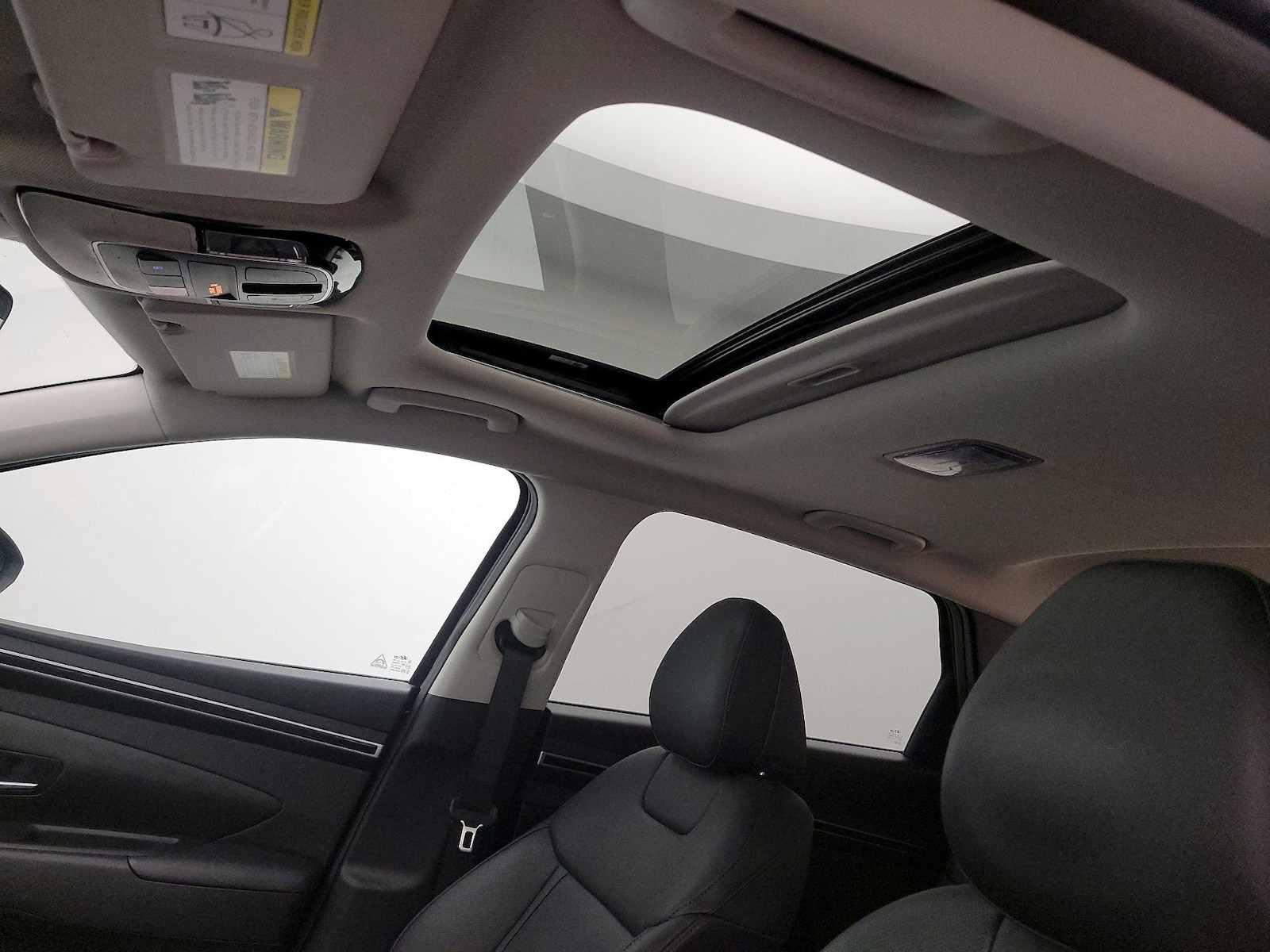 Sunroof(s) & Overhead Airbags