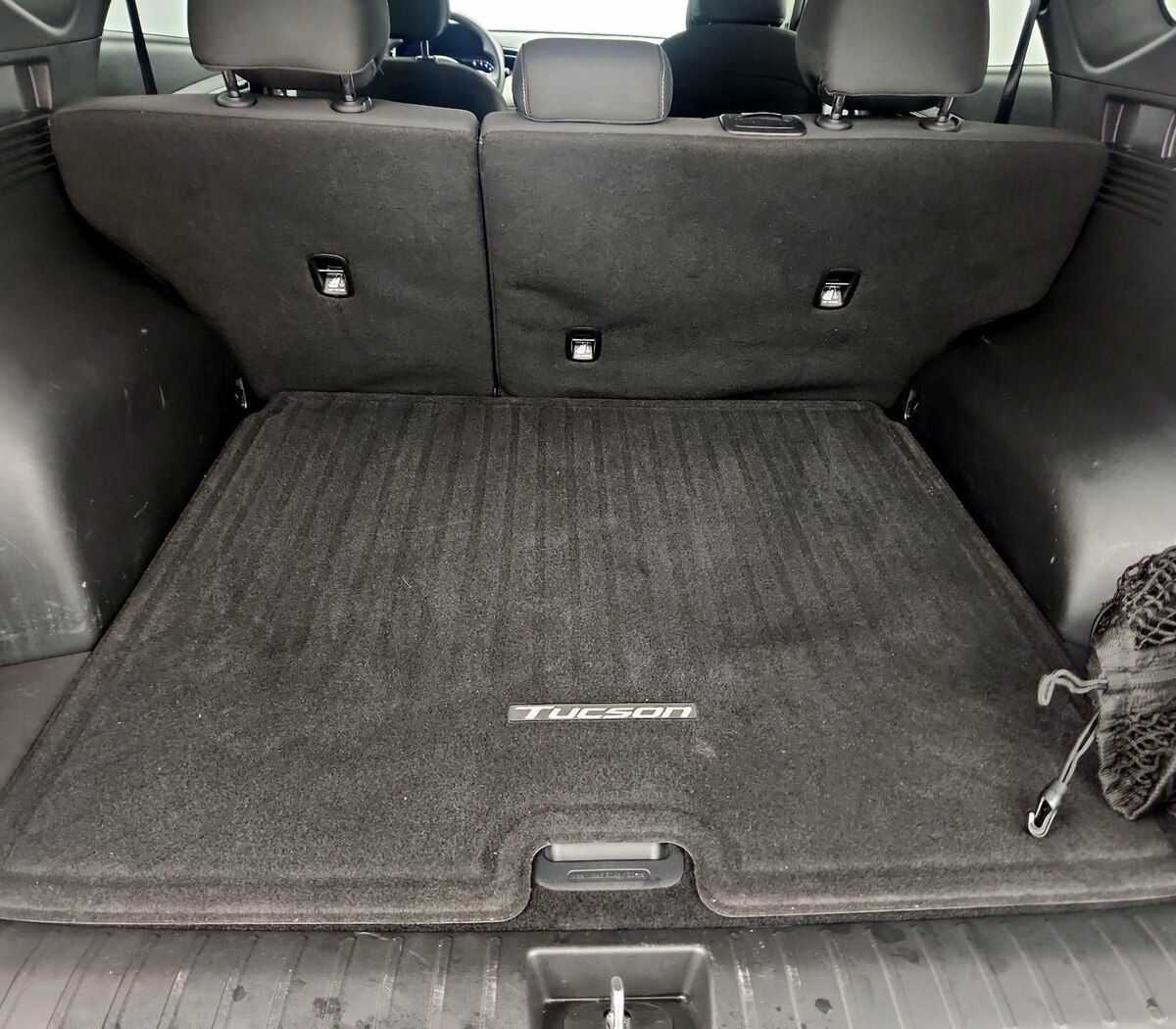 Trunk/Cargo (Seats Up)