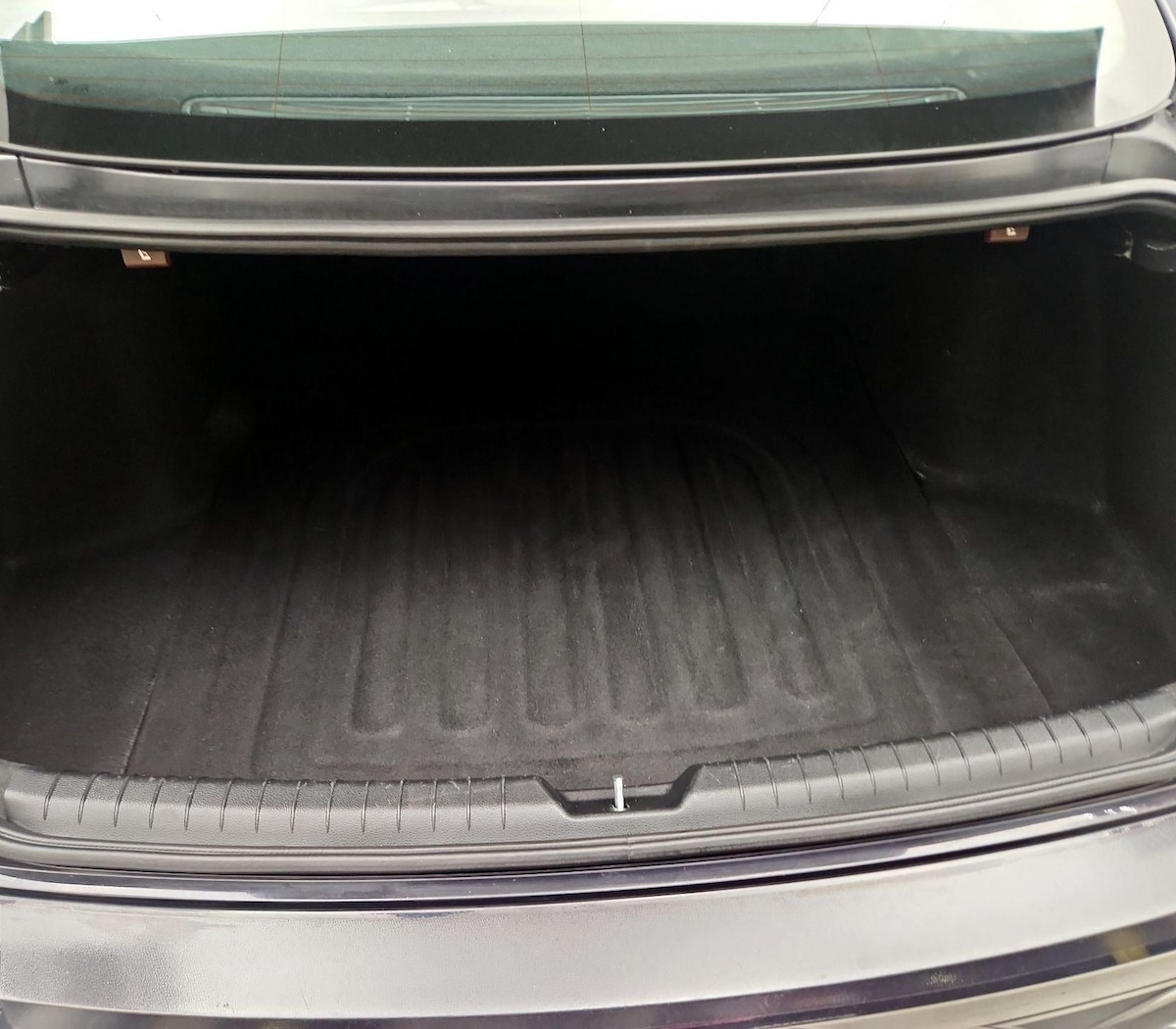 Trunk/Cargo (Seats Up)