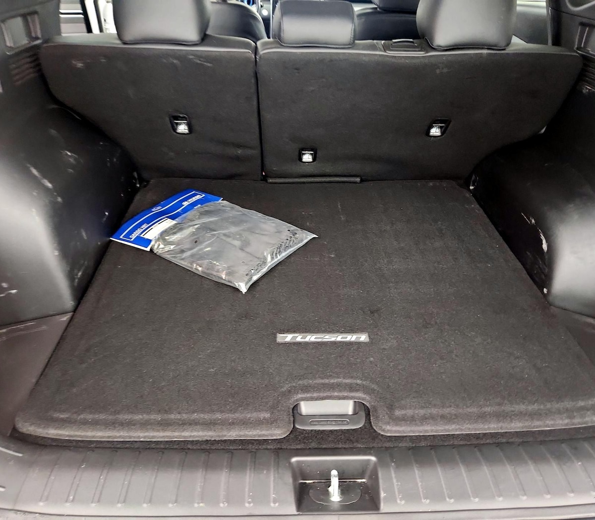 Trunk/Cargo (Seats Up)