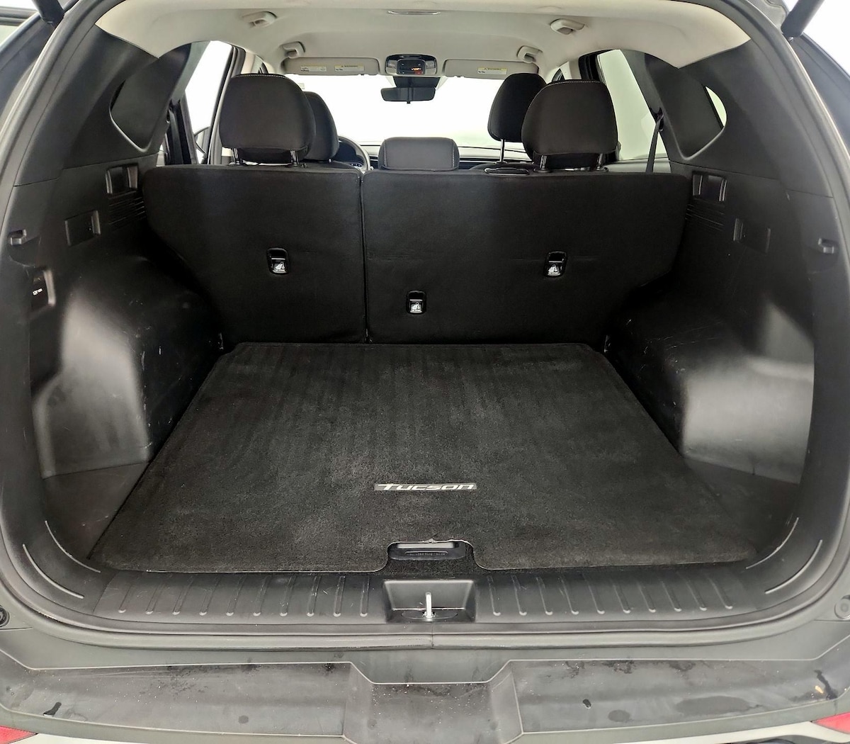 Trunk/Cargo (Seats Up)