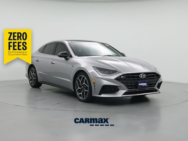 Silver 2023 Hyundai Sonata Sedan Front-Wheel Drive Automatic