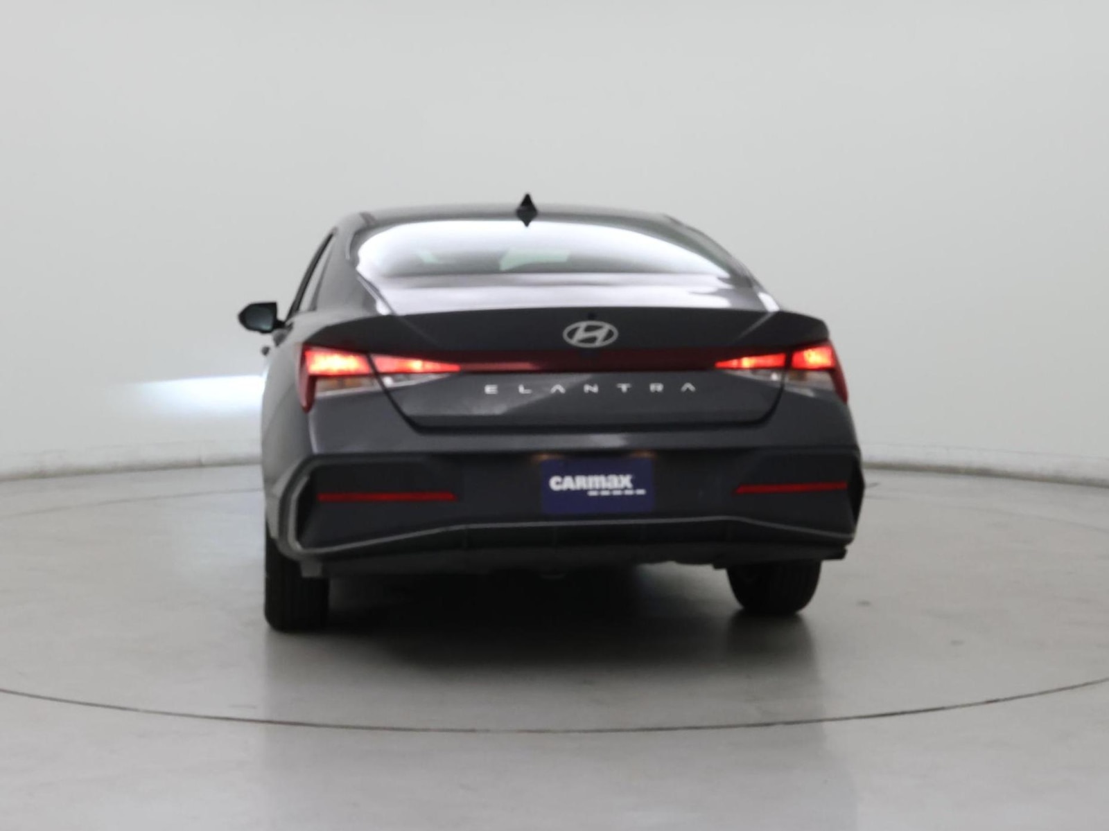 2024 Hyundai Elantra SE - Photo 7