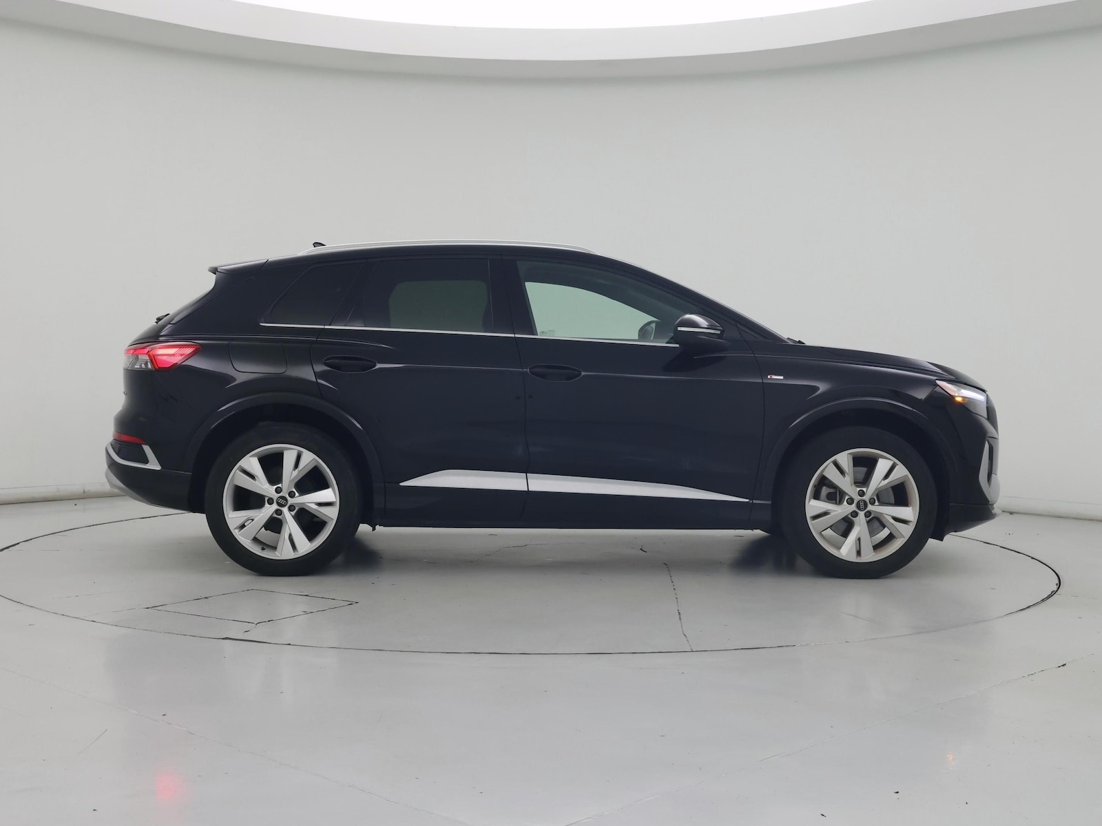 2023 Audi Q4 e-tron Premium Plus - Photo 8