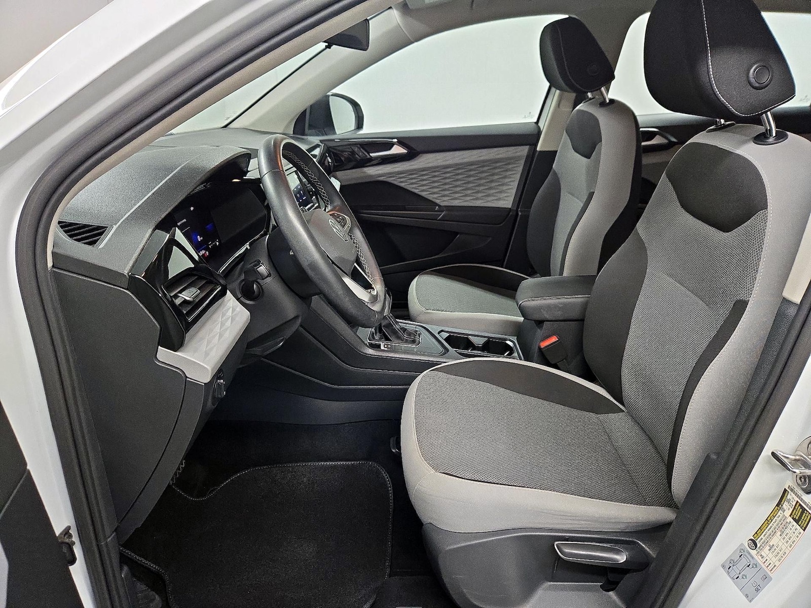 2022 Volkswagen Taos S - Photo 12