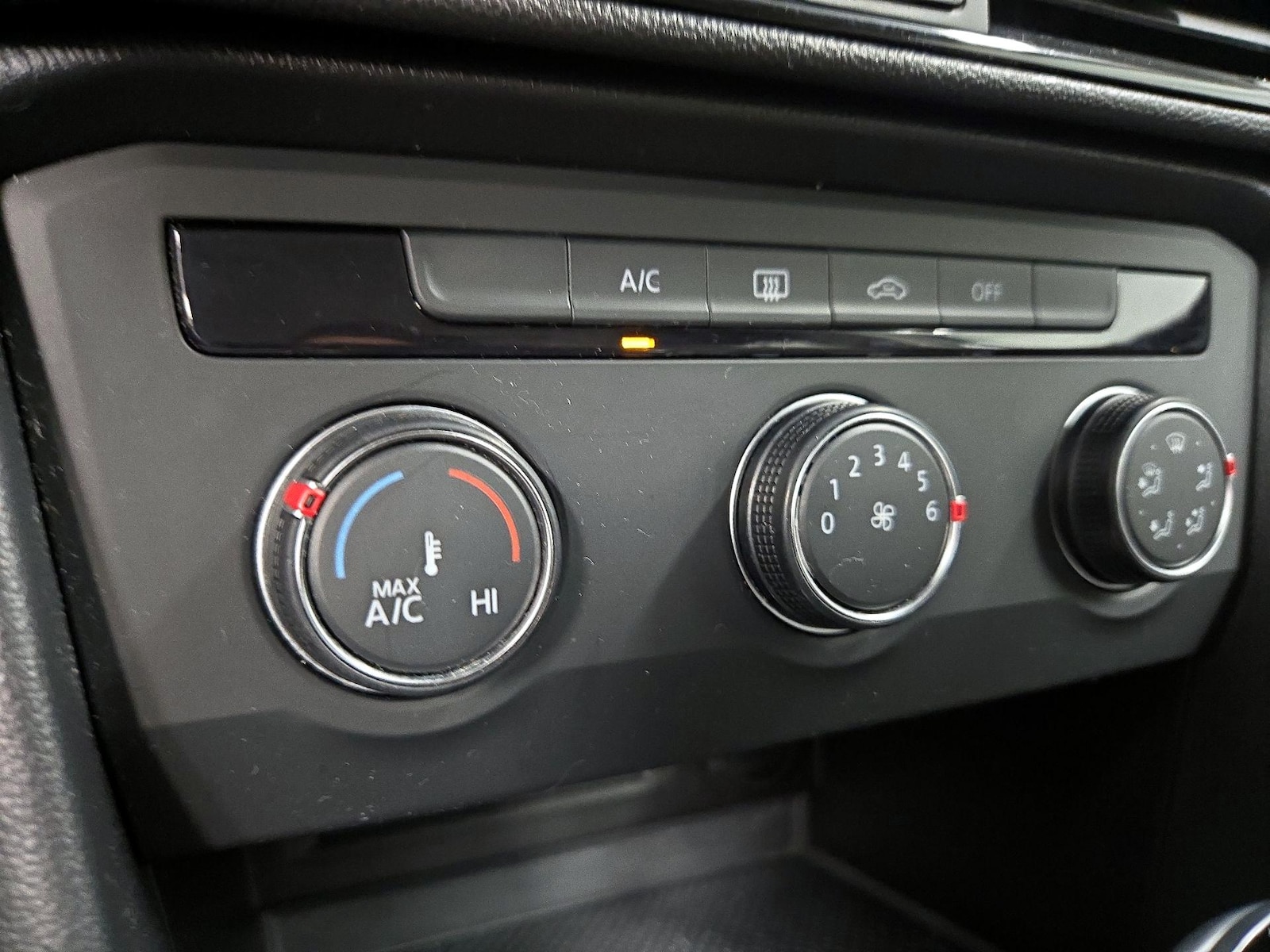 2022 Volkswagen Taos S - Photo 17