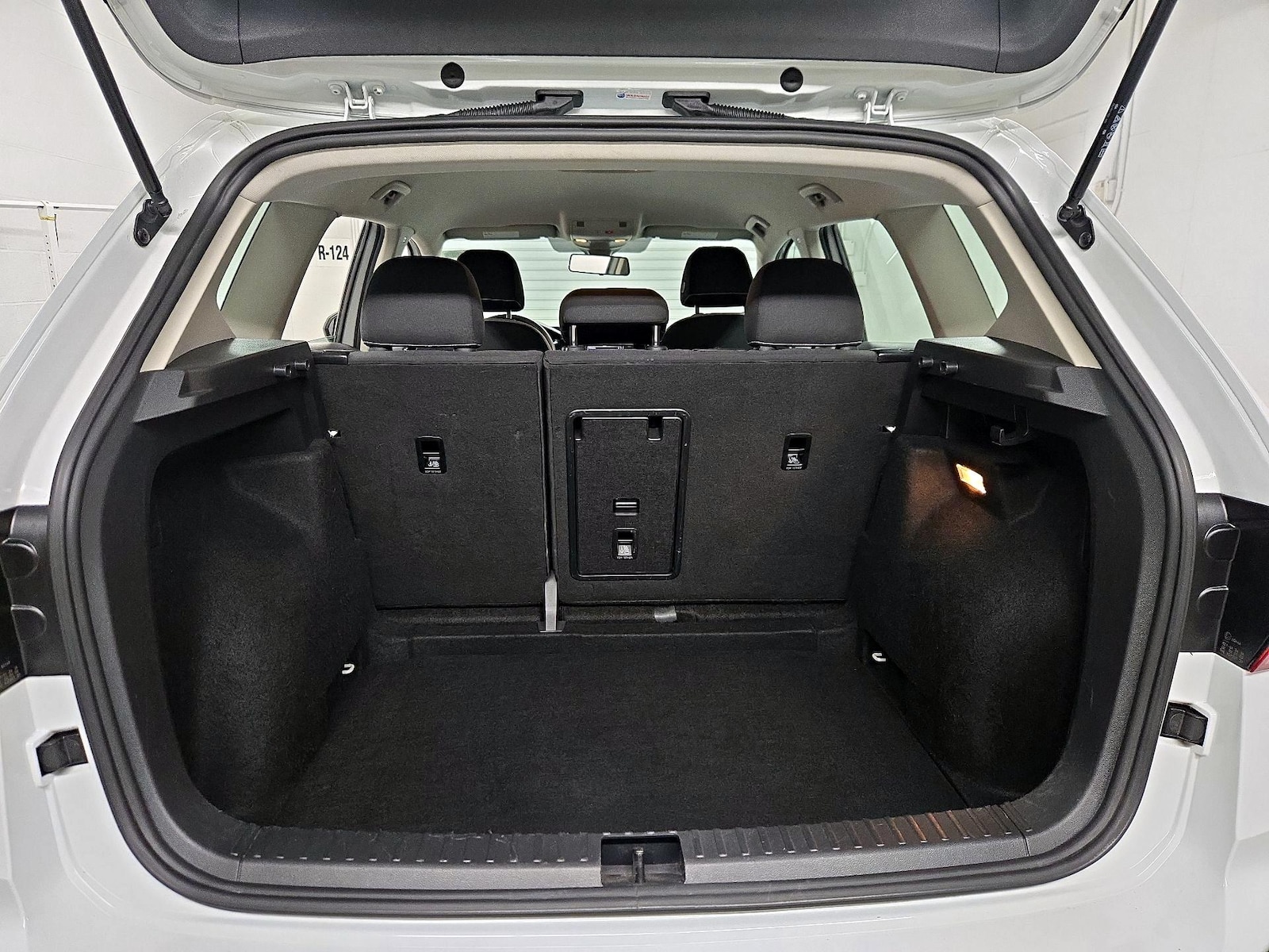 2022 Volkswagen Taos S - Photo 21