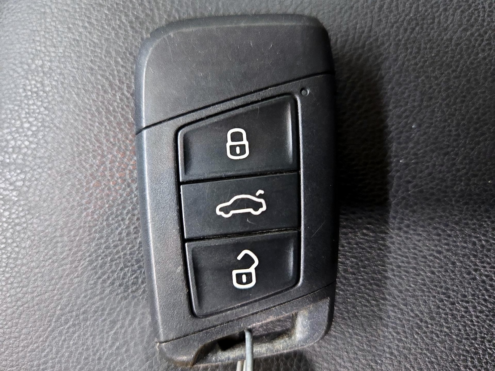 2022 Volkswagen Taos S - Photo 23