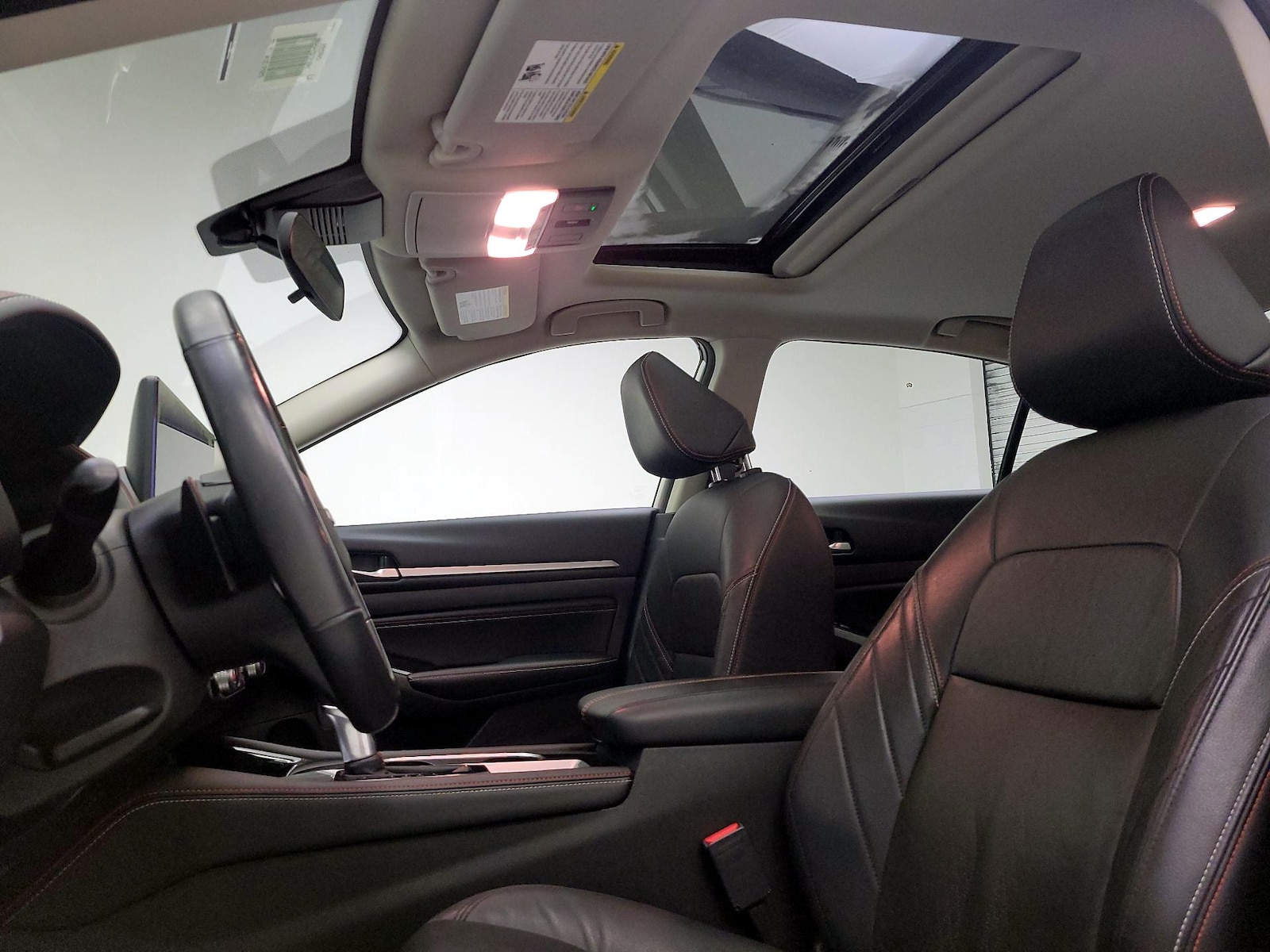 Sunroof(s) & Overhead Airbags