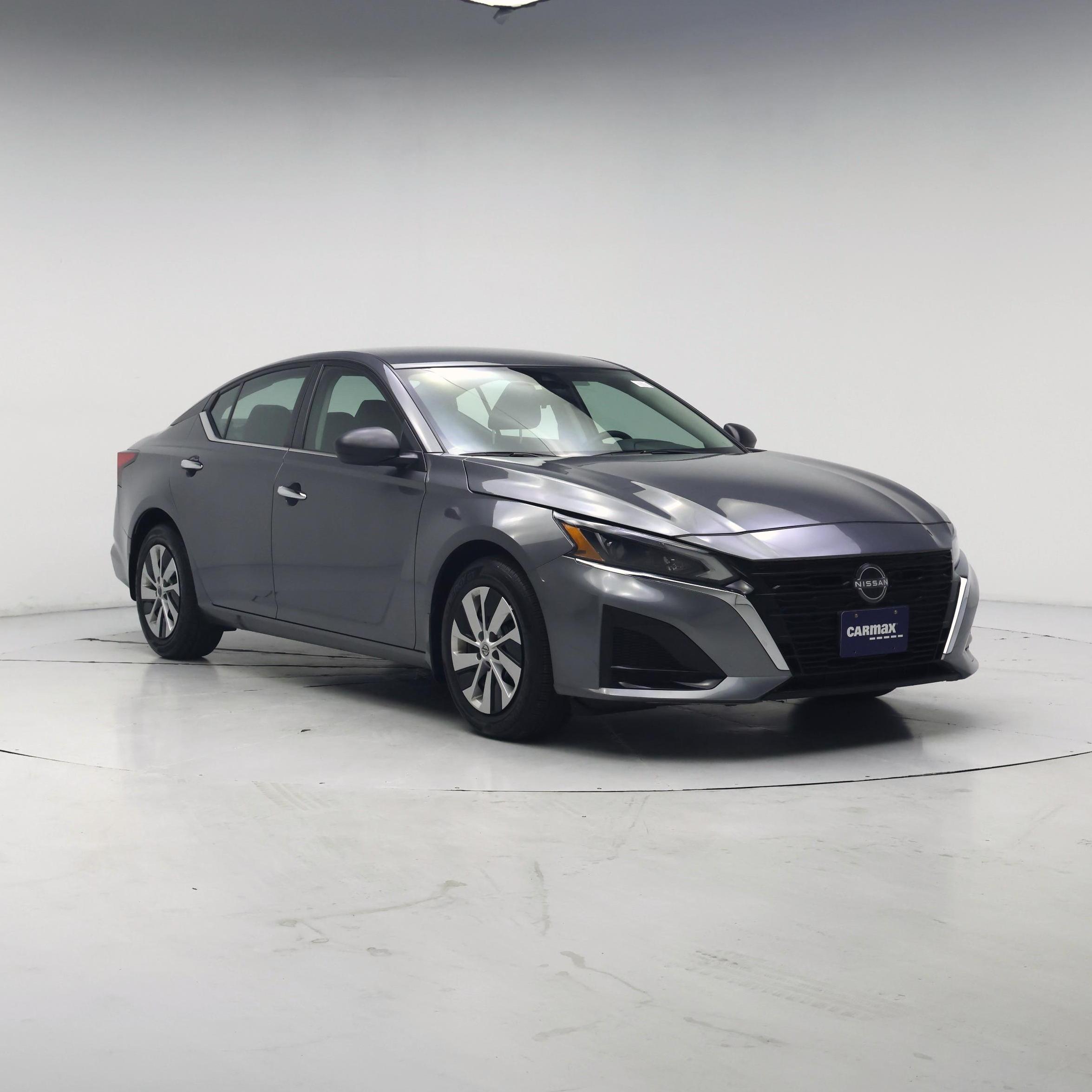 Gray 2024 Nissan Altima Sedan Front-Wheel Drive Automatic