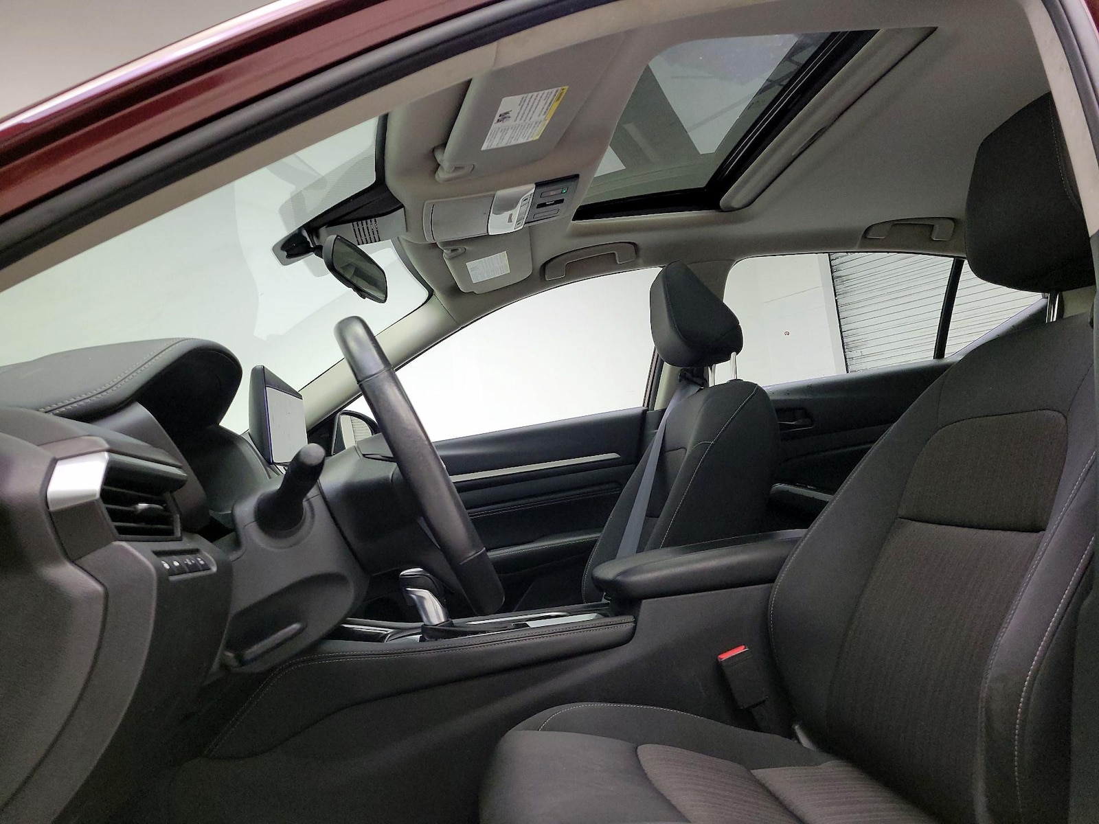 Sunroof(s) & Overhead Airbags