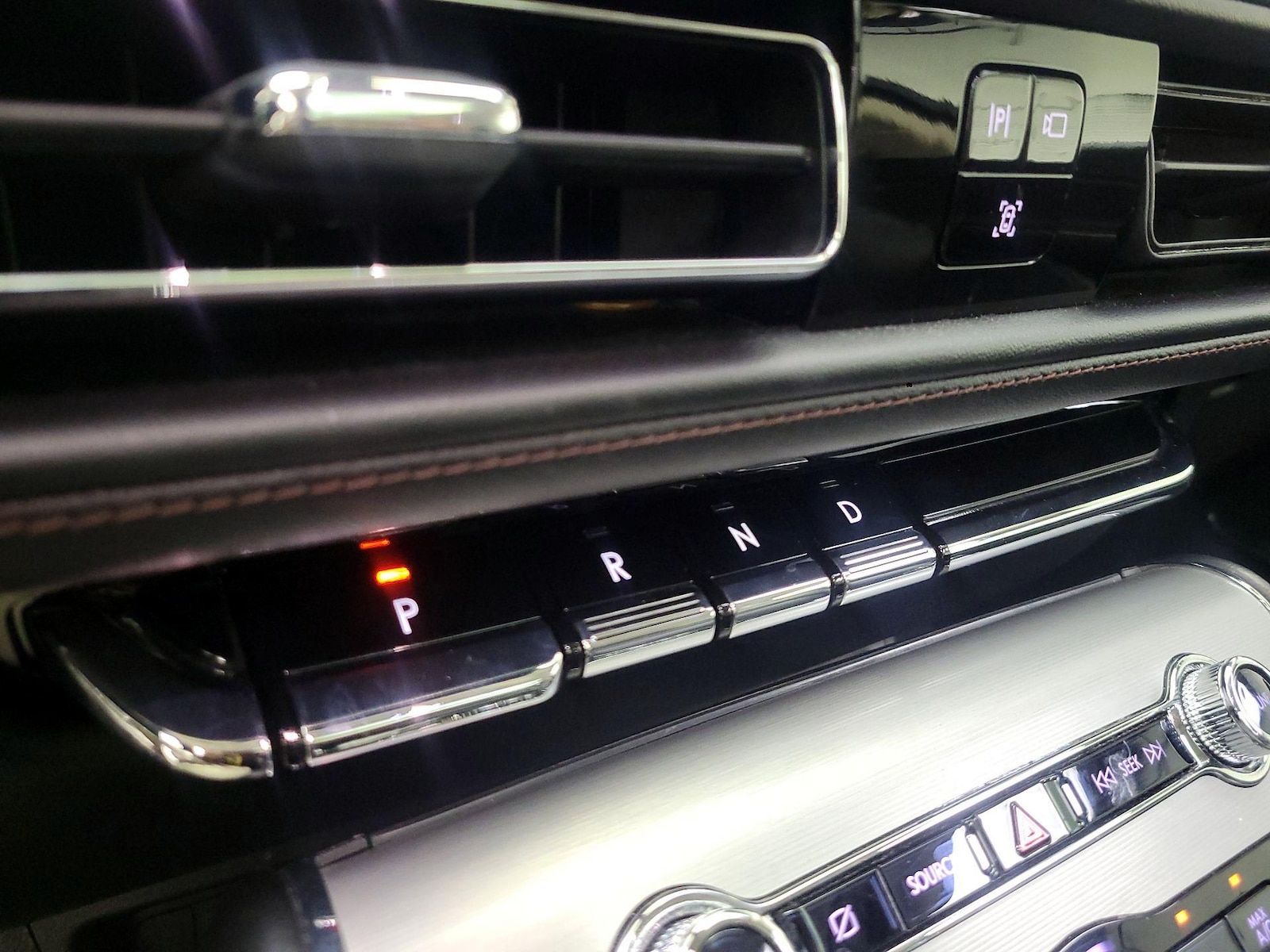 2023 Lincoln Aviator Base - Photo 17