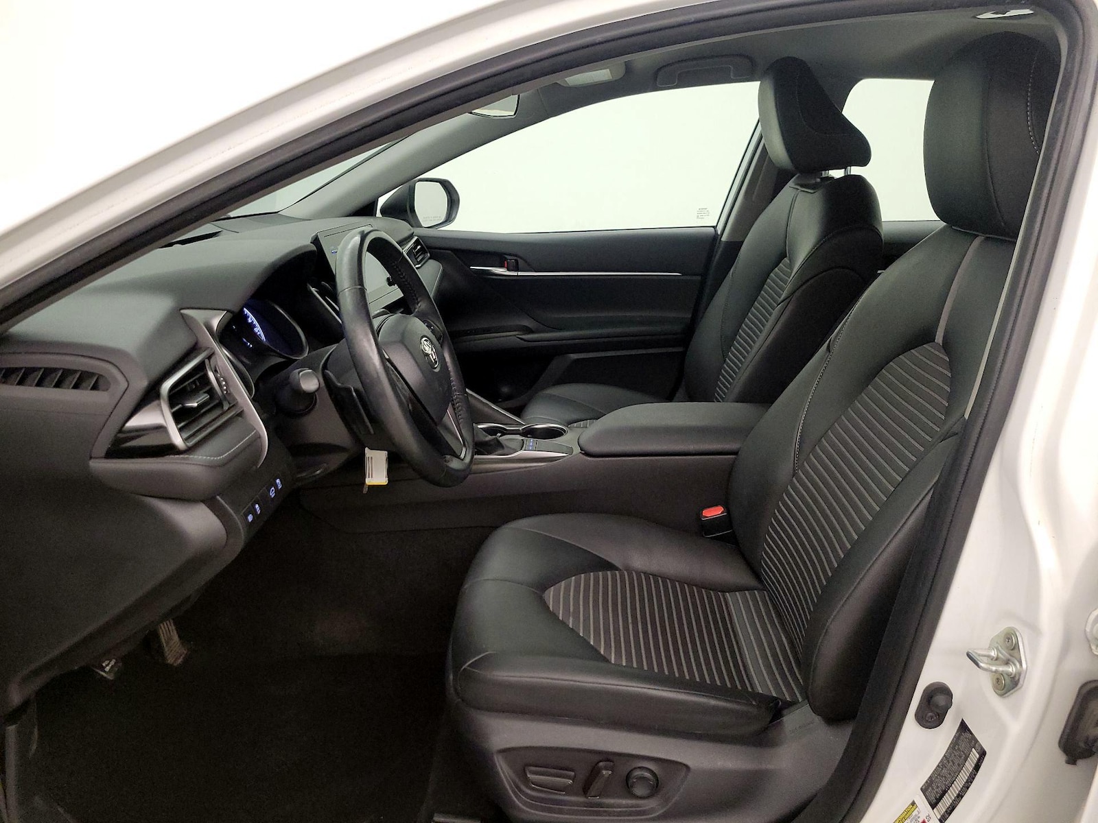 Power Seat(s) & Side Airbags