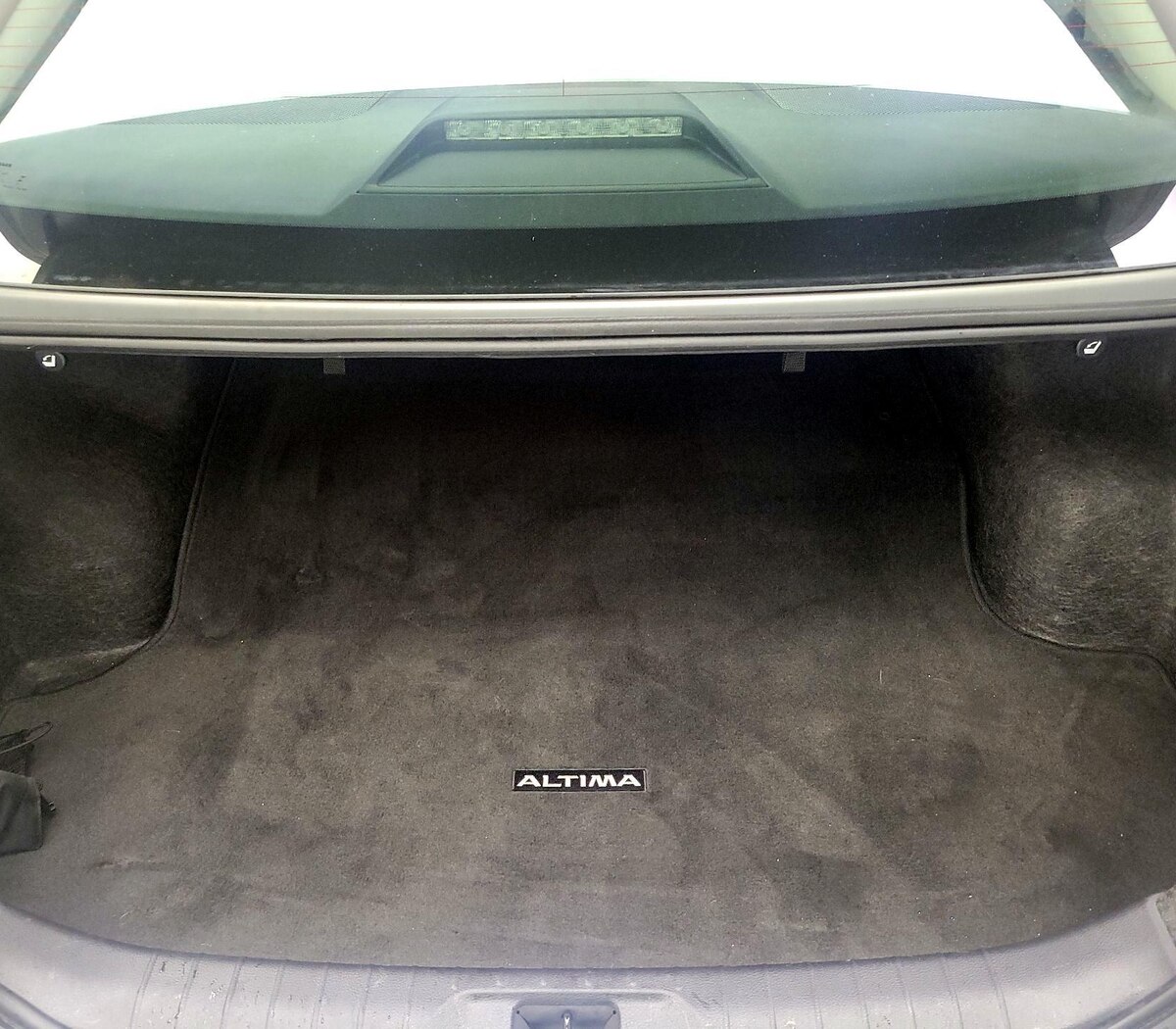 Trunk/Cargo (Seats Up)