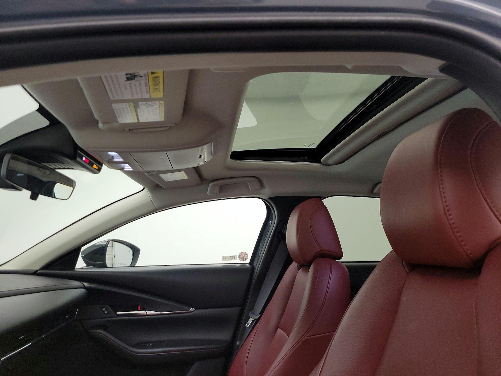 Sunroof(s) & Overhead Airbags