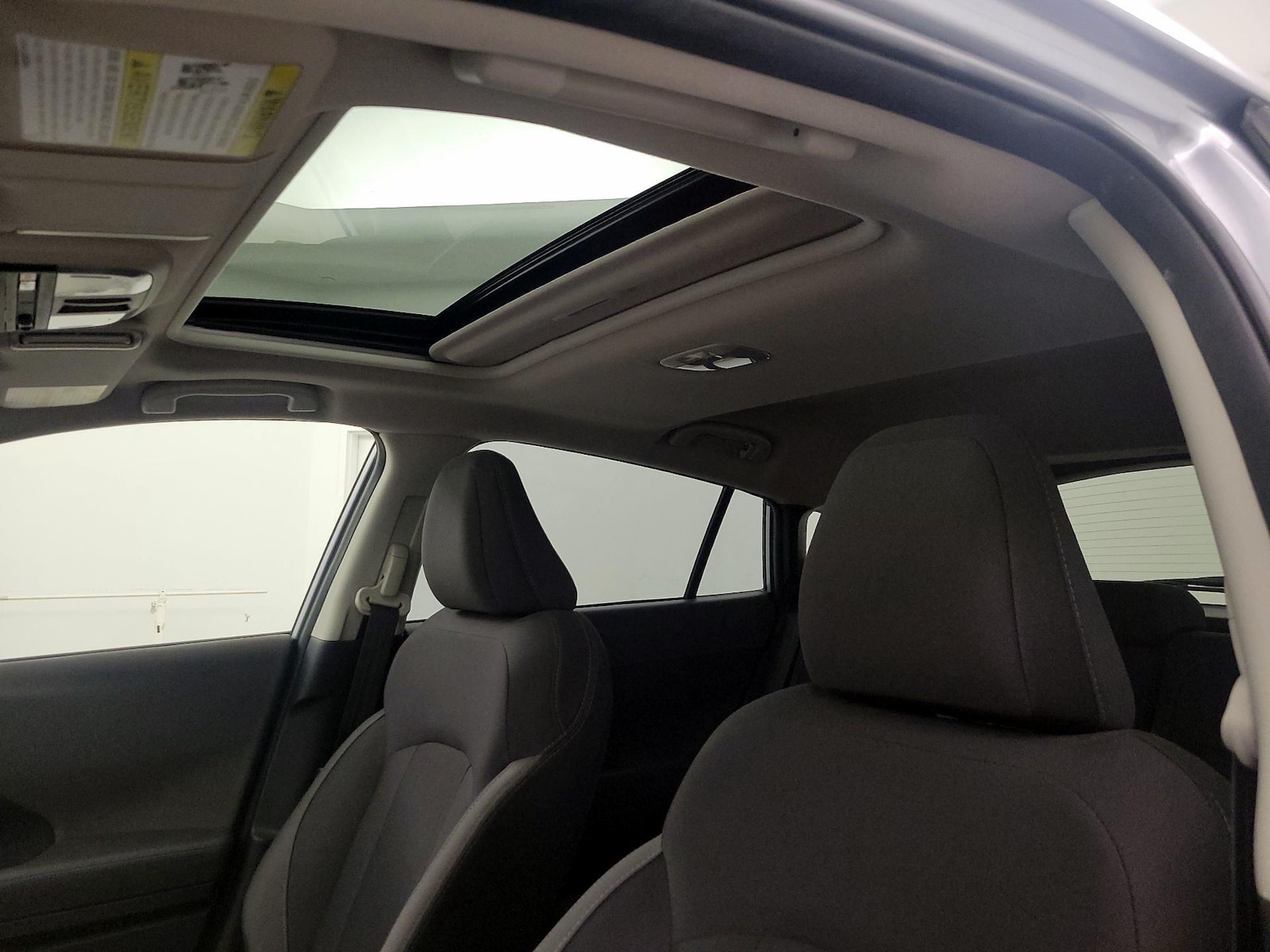 Sunroof(s) & Overhead Airbags