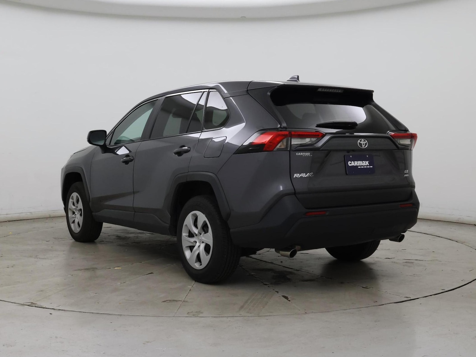 2025 Toyota RAV4 LE - Photo 3