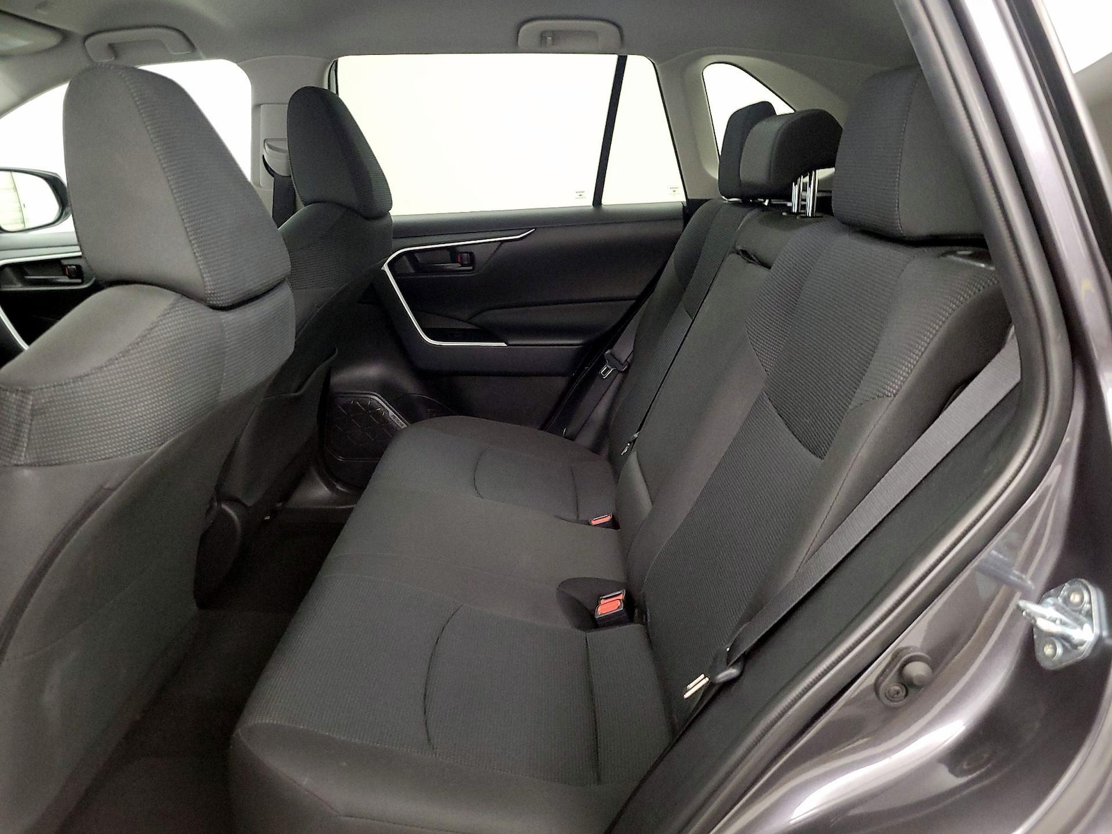 2025 Toyota RAV4 LE - Photo 20
