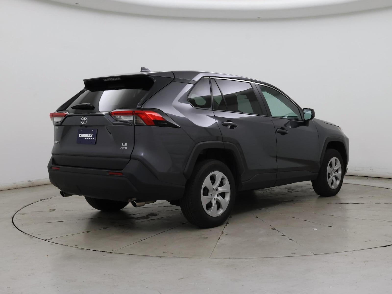 2025 Toyota RAV4 LE - Photo 9