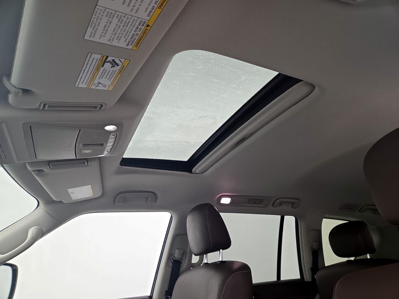 Sunroof(s) & Overhead Airbags