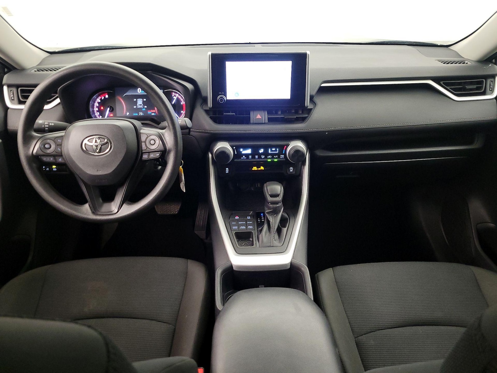 2025 Toyota RAV4 LE - Photo 10