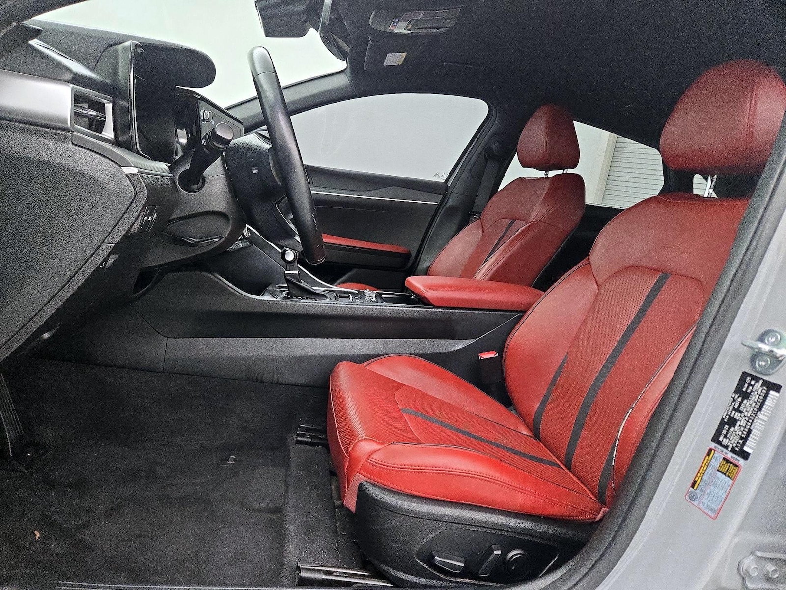 Power Seat(s) & Side Airbags