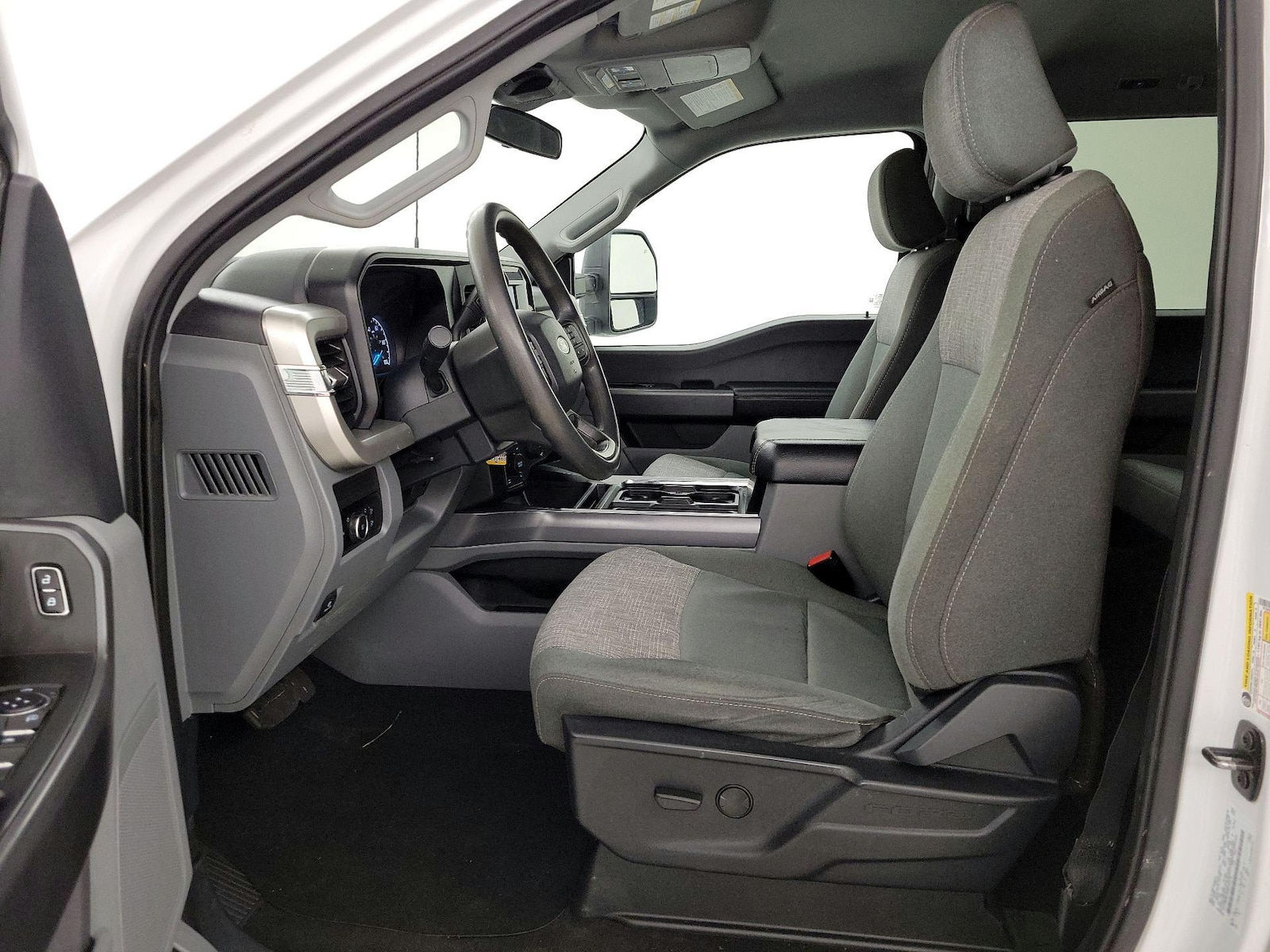 Power Seat(s) & Side Airbags