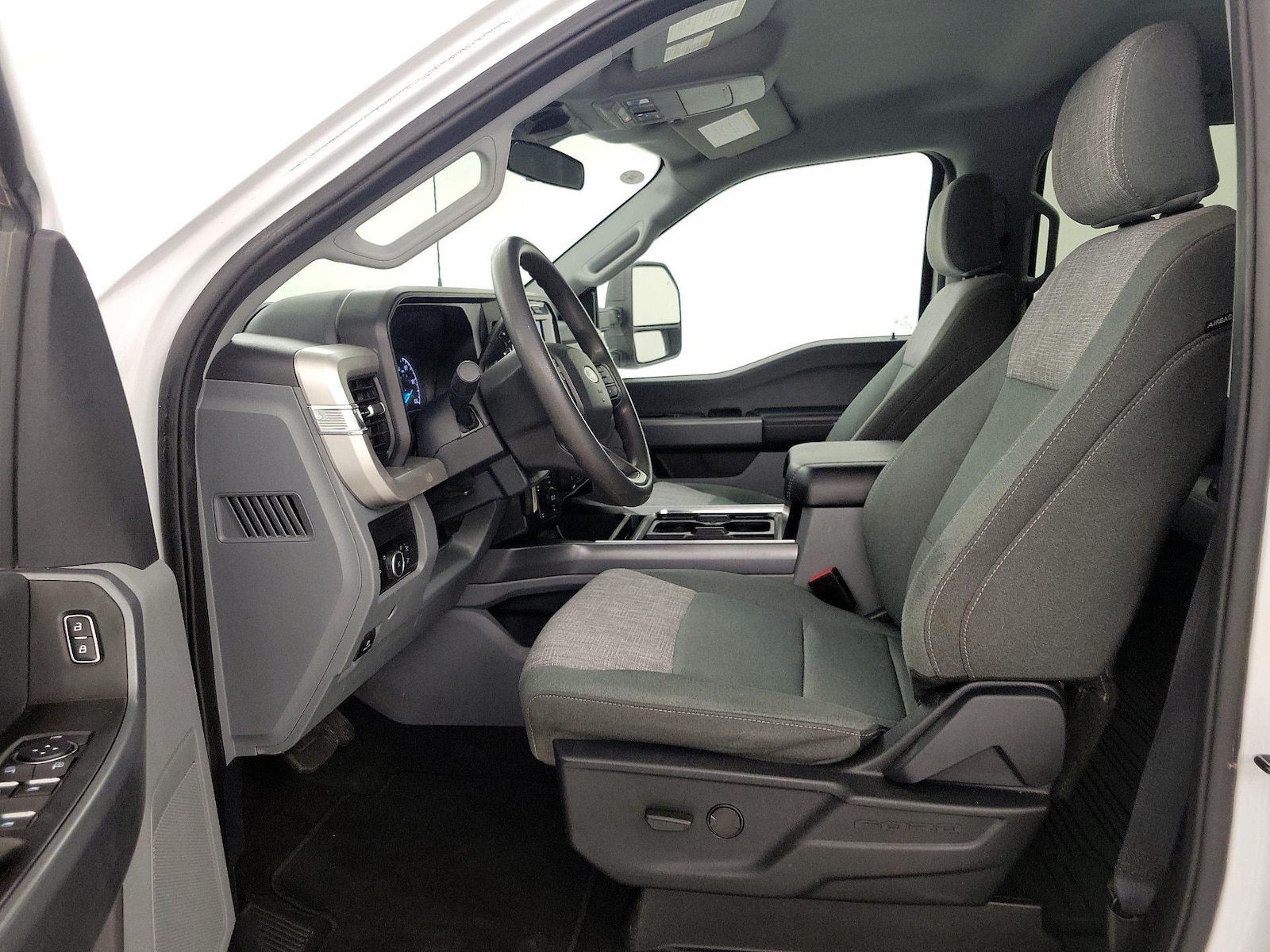 Power Seat(s) & Side Airbags
