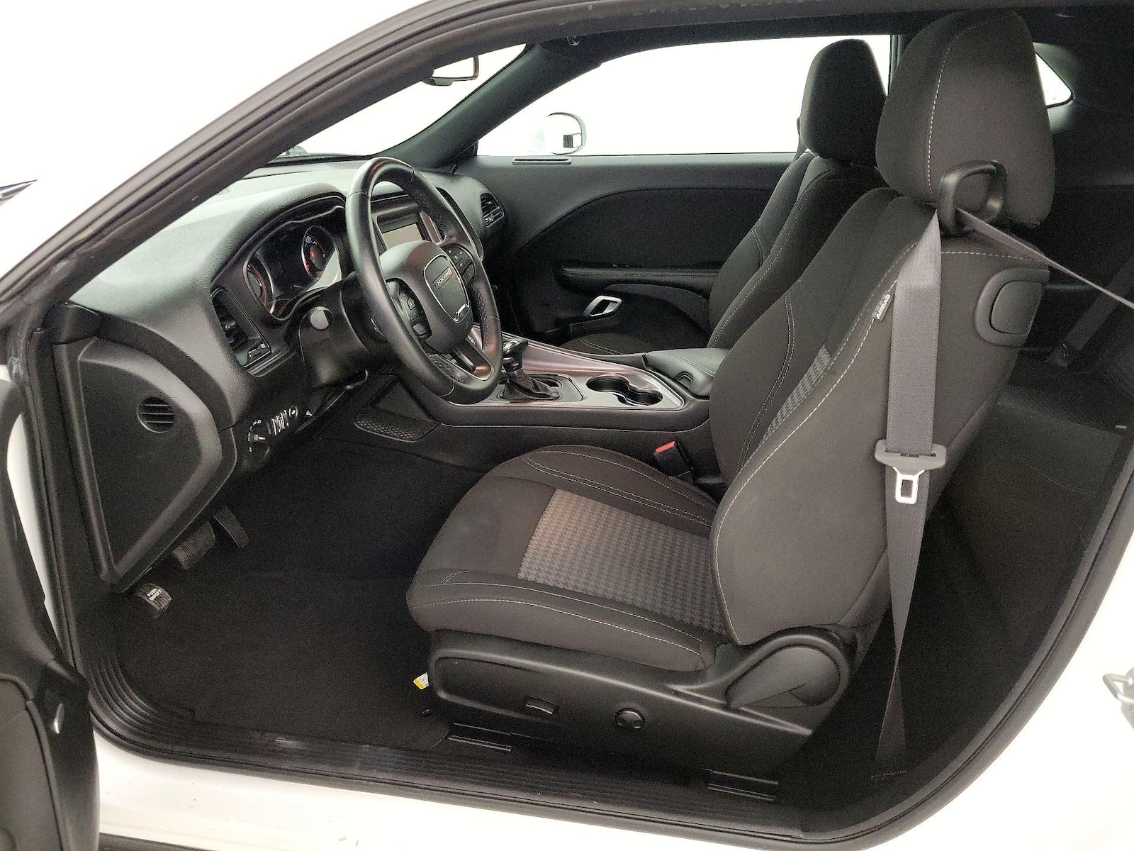 Power Seat(s) & Side Airbags