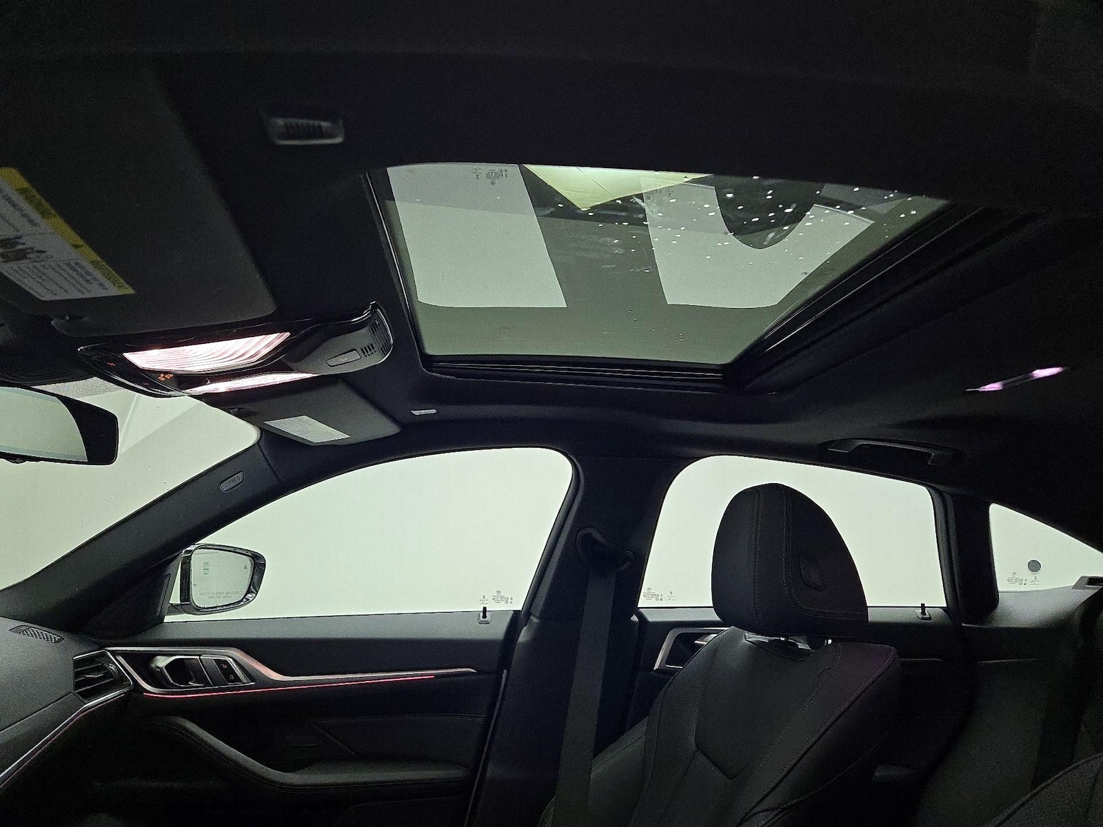 Sunroof(s) & Overhead Airbags