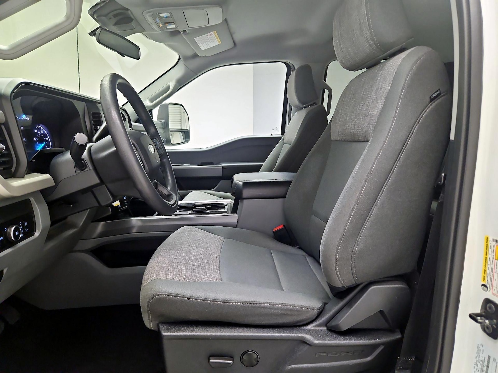 Power Seat(s) & Side Airbags