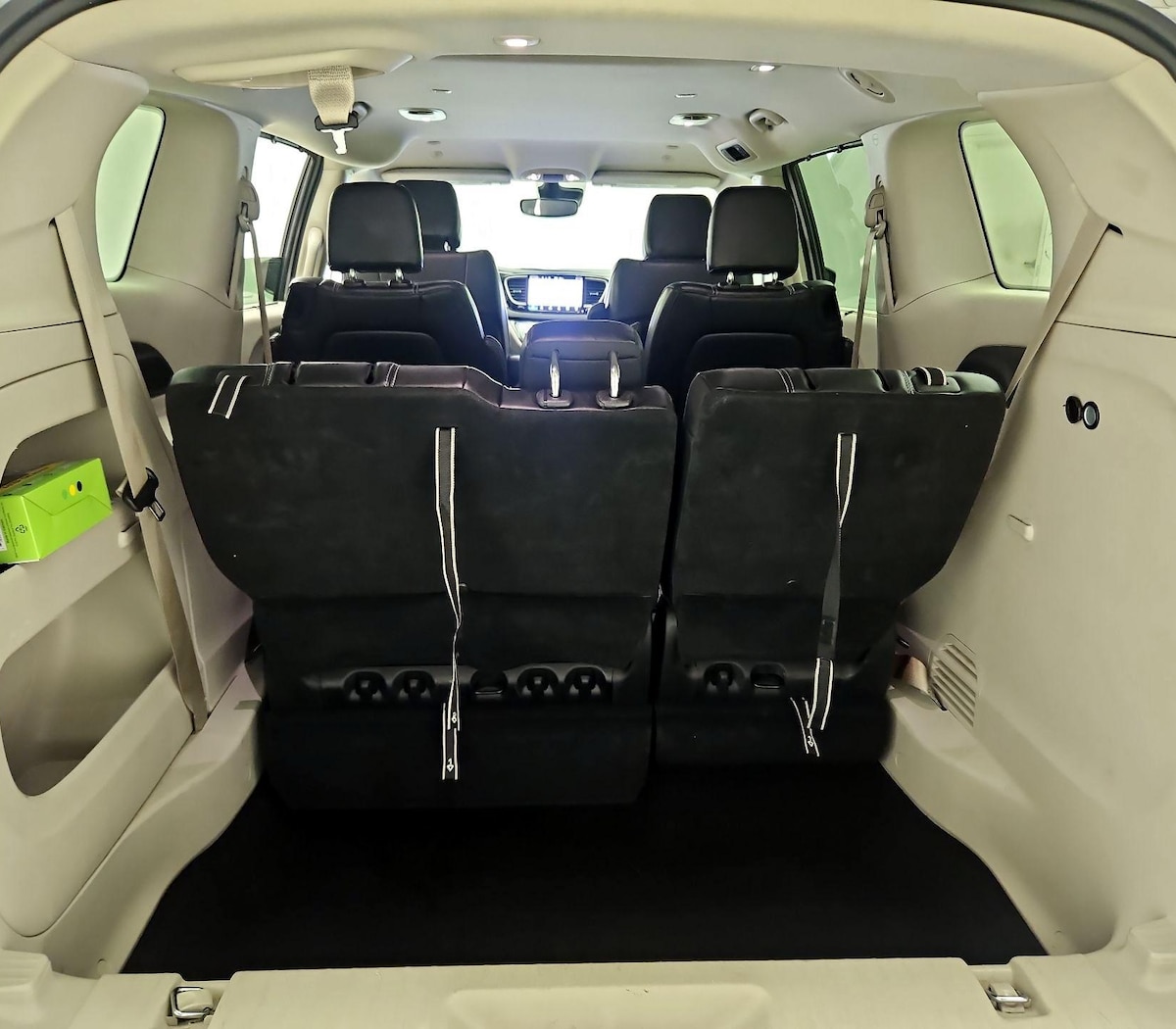 Trunk/Cargo (Seats Up)