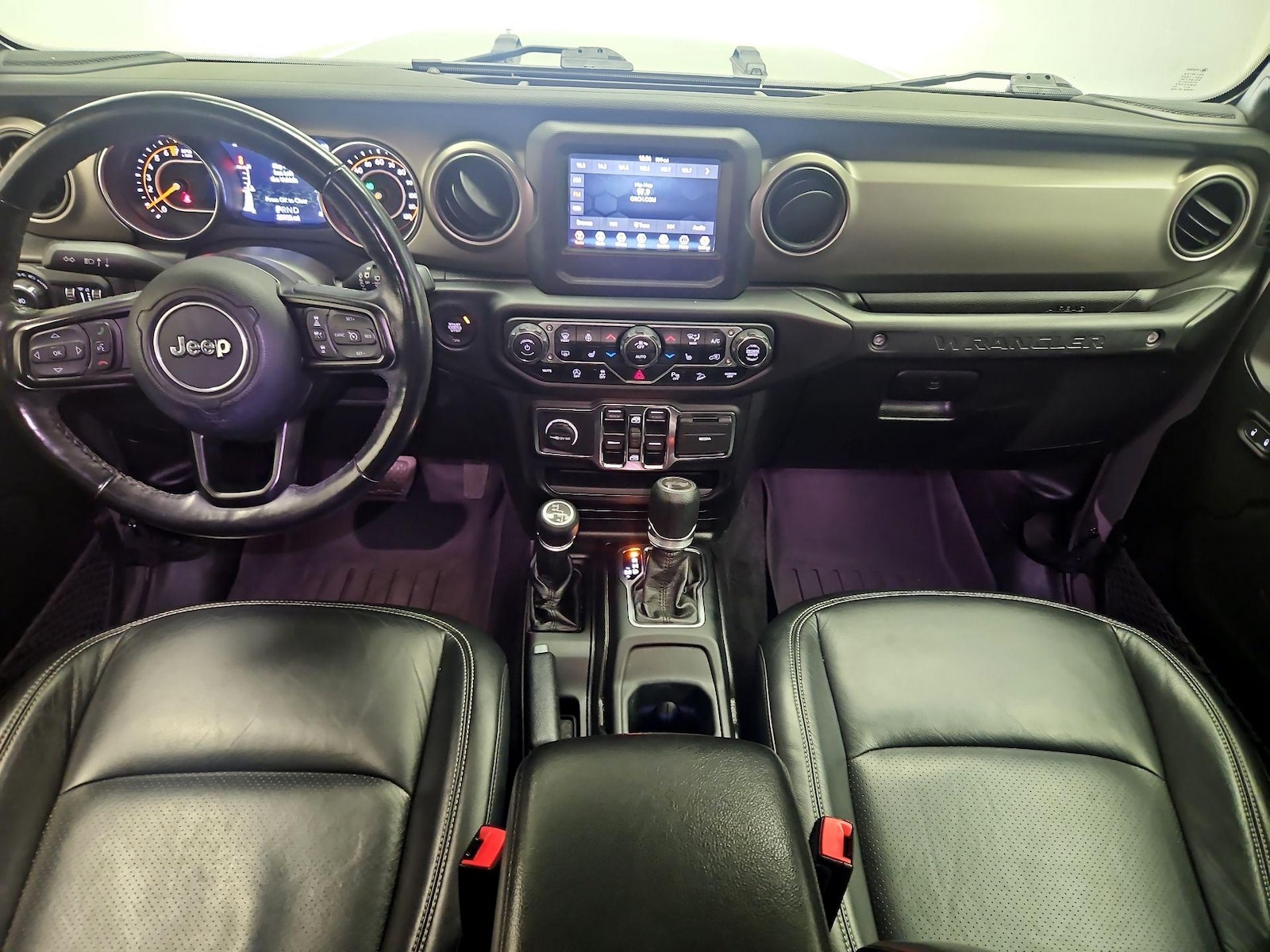 Apple CarPlay® & Android Auto™