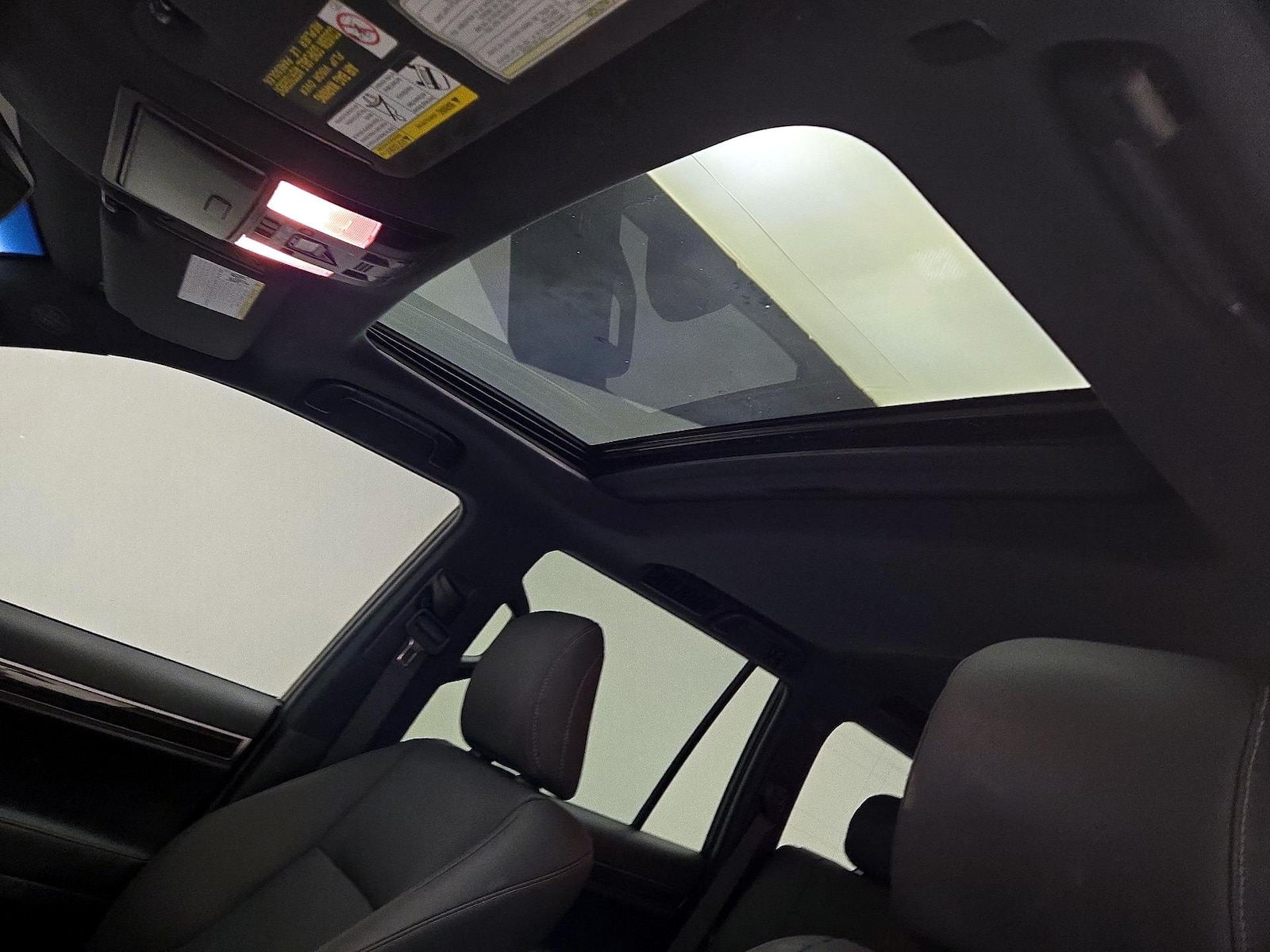 Sunroof(s) & Overhead Airbags