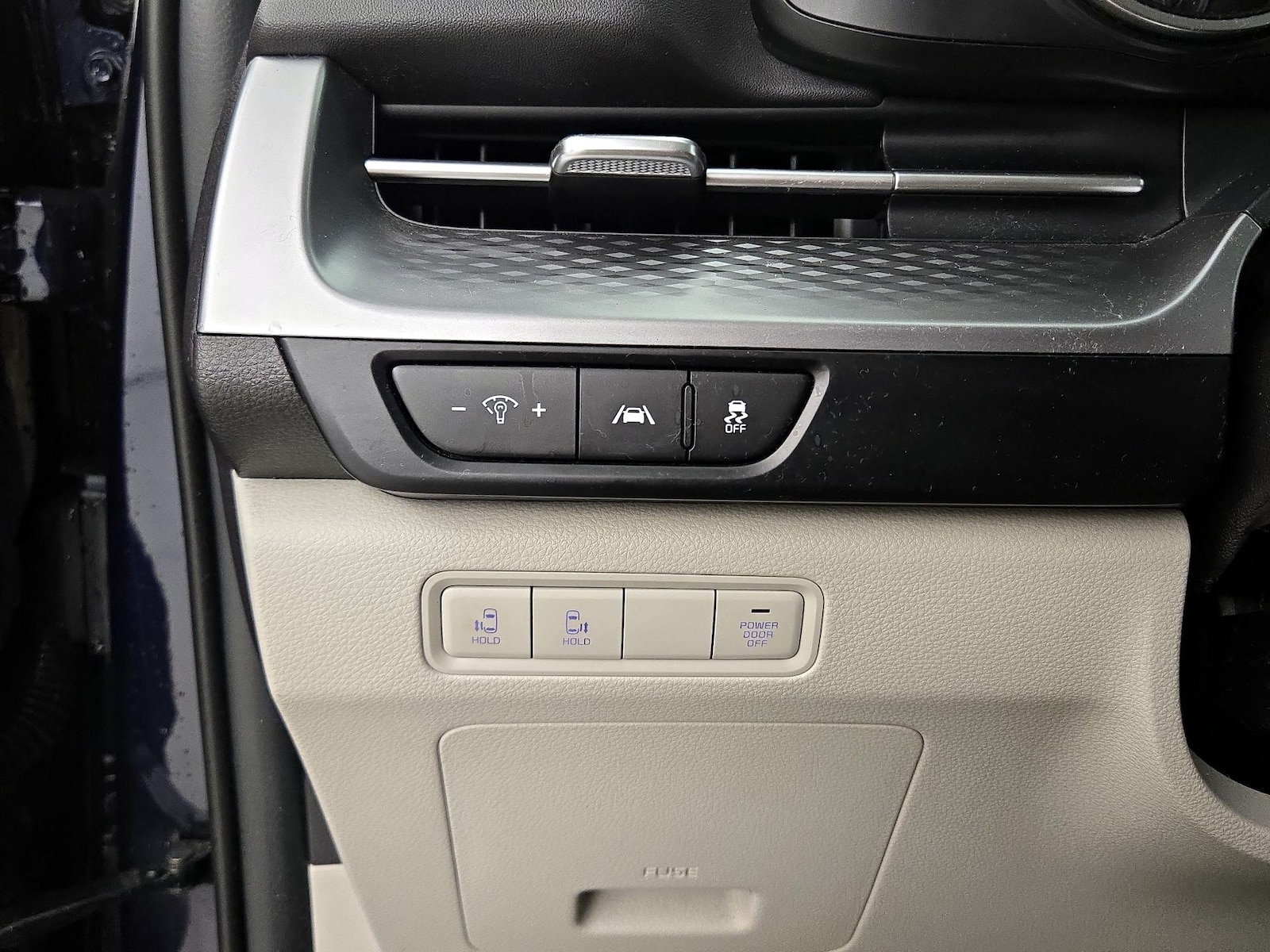 2024 Kia Carnival LX Seat Pkg - Photo 14