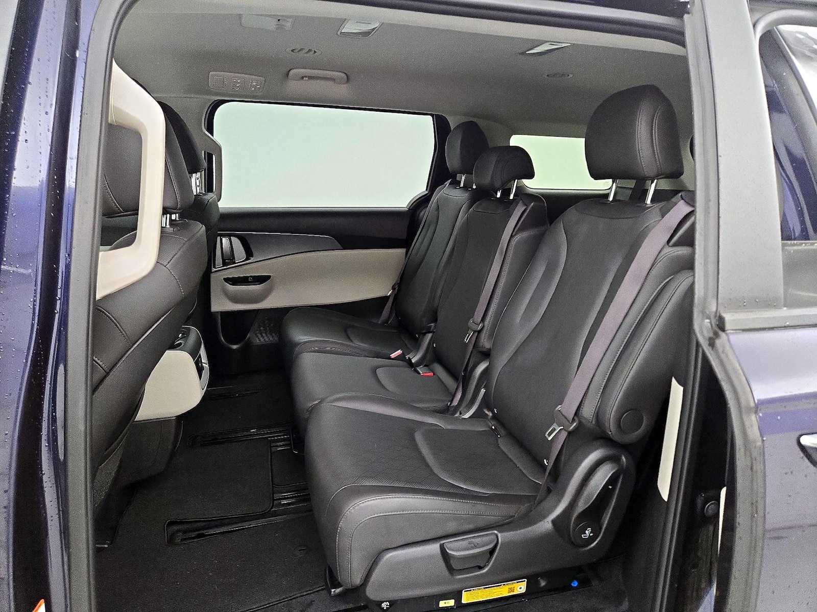 2024 Kia Carnival LX Seat Pkg - Photo 20