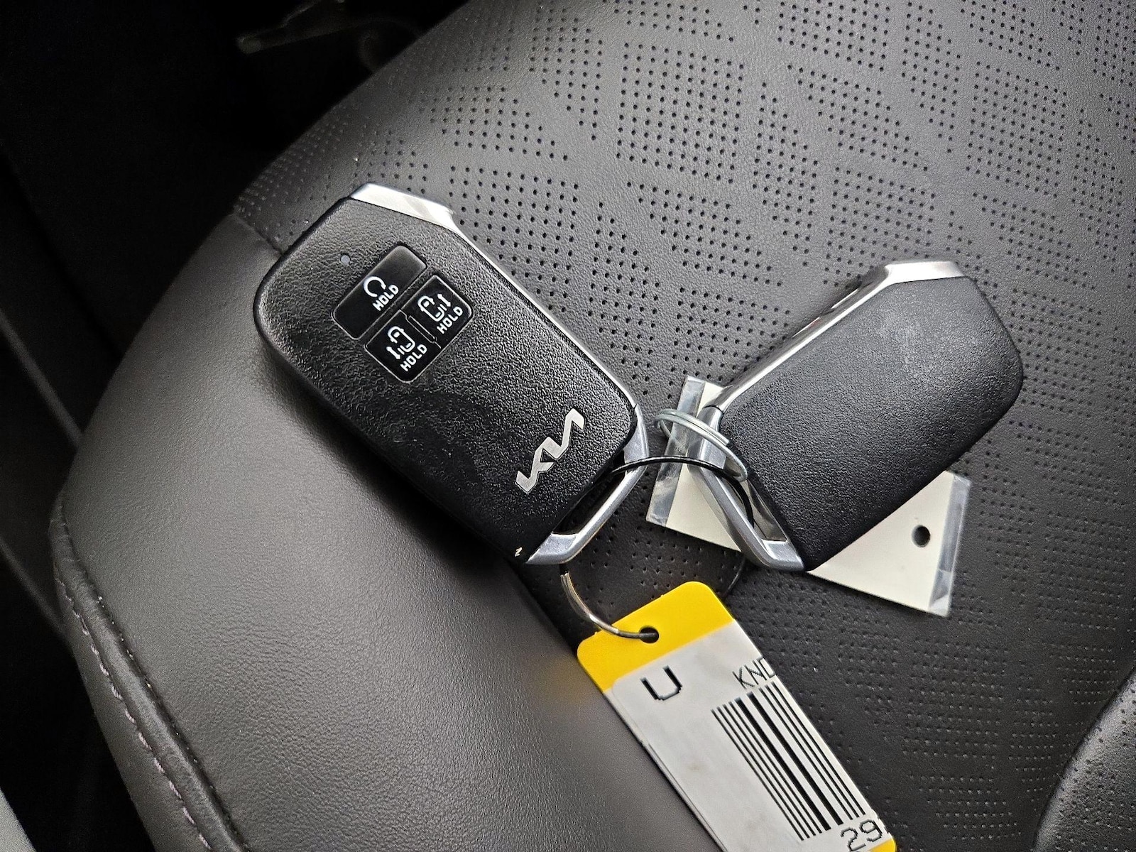 2024 Kia Carnival LX Seat Pkg - Photo 25