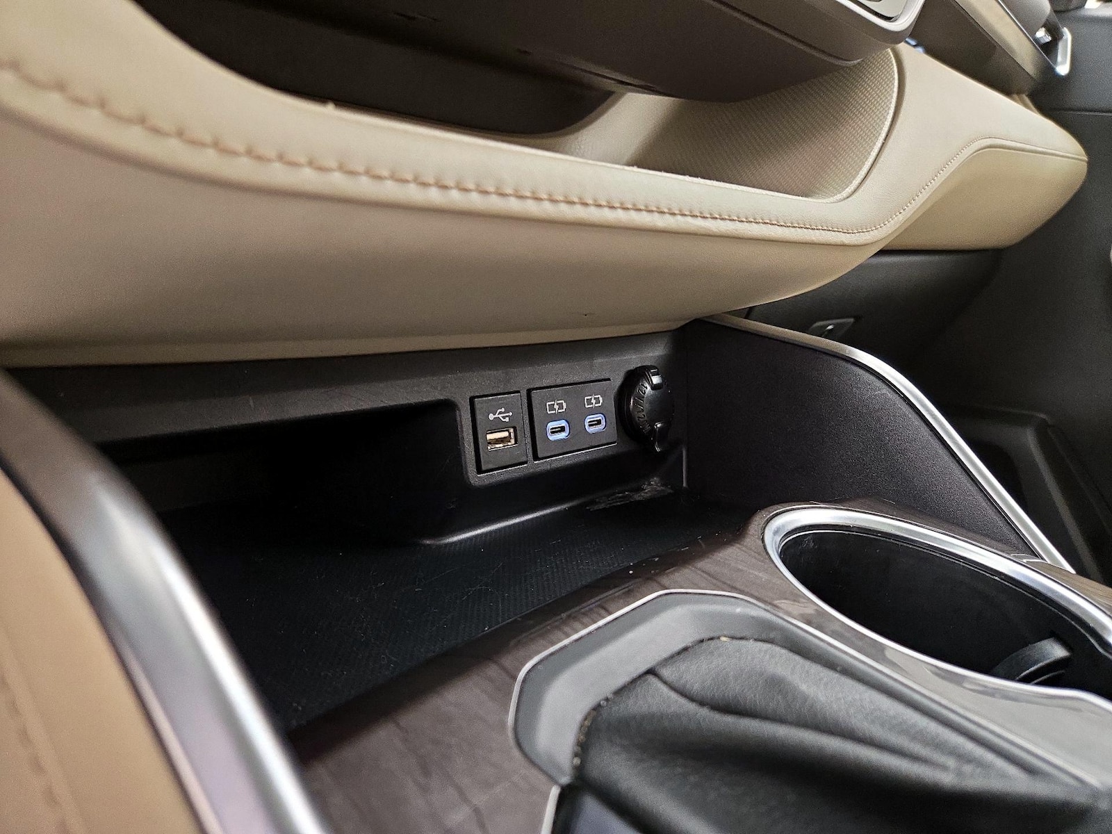 2023 Toyota Highlander Limited - Photo 19