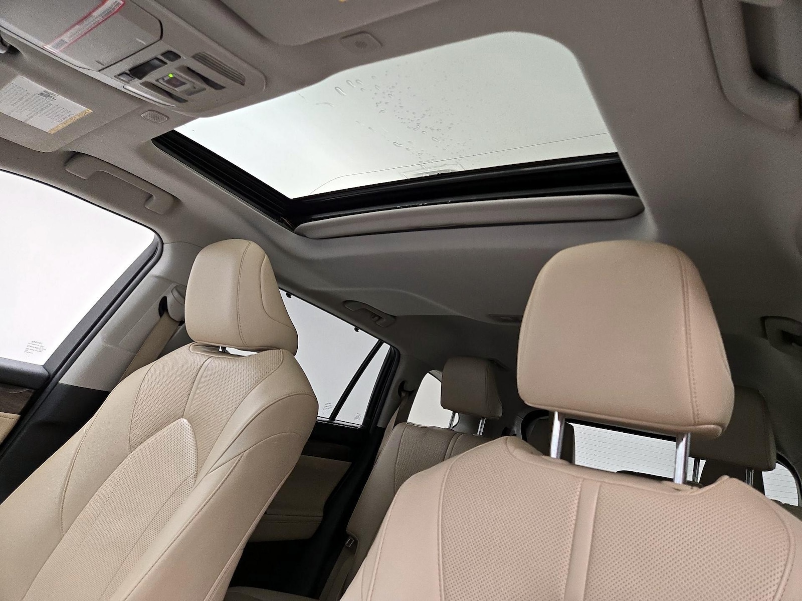 Sunroof(s) & Overhead Airbags