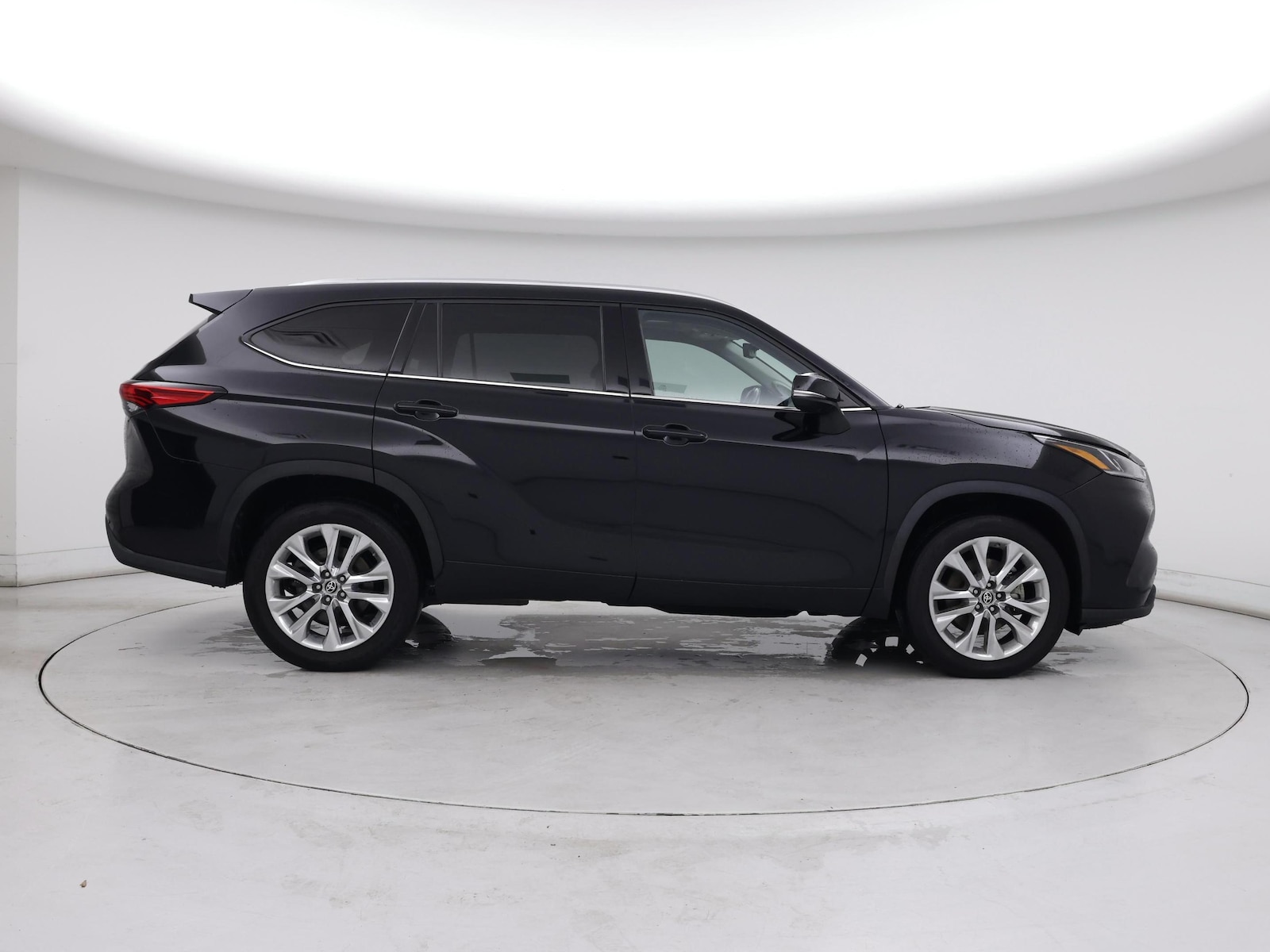 2023 Toyota Highlander Limited - Photo 8