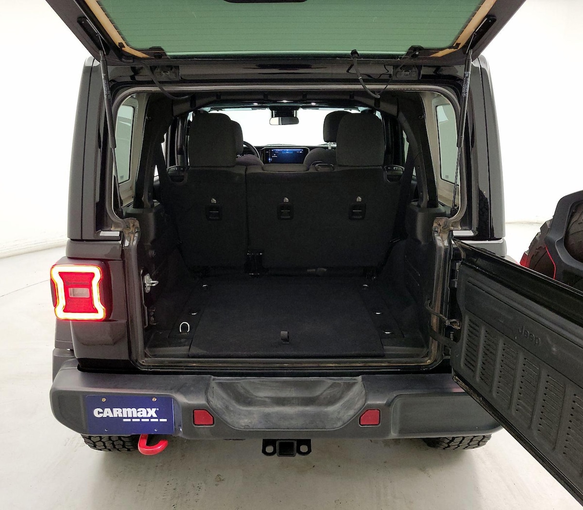 Trunk/Cargo (Seats Up)