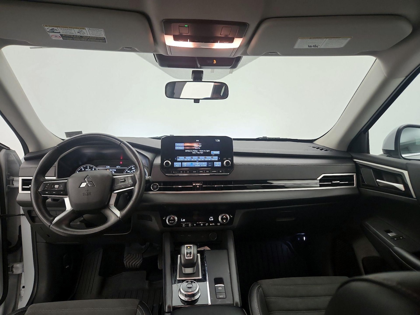 2024 Mitsubishi Outlander SE - Photo 10